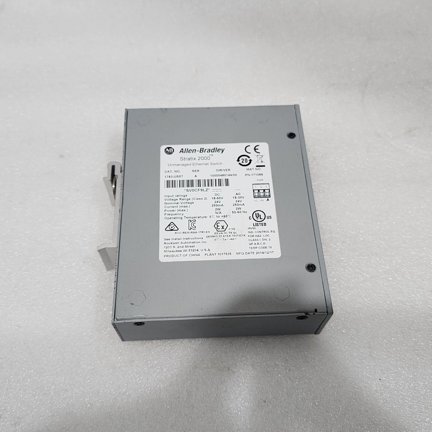 ALLEN BRADLEY STRATIX 2000 CAT 1783-US5T UNMANAGED ETHERNET SWITCH