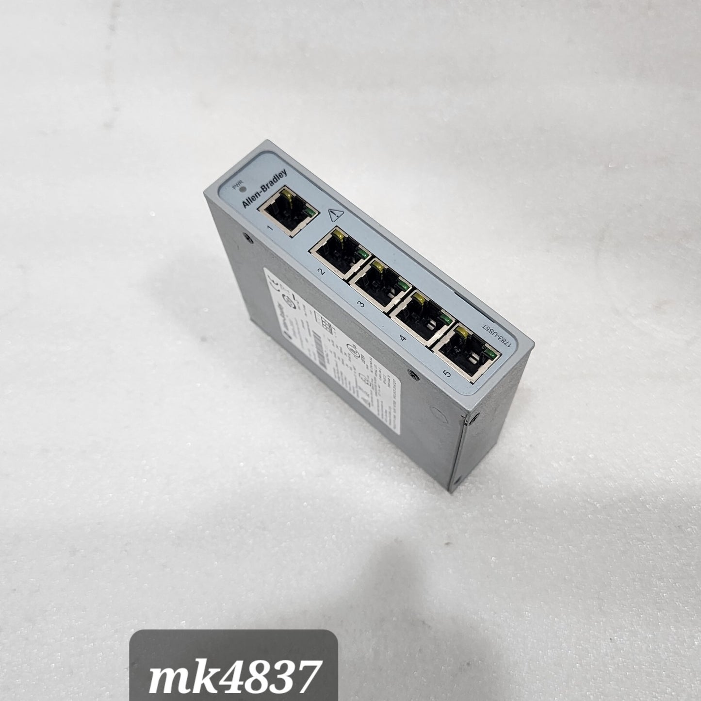 ALLEN BRADLEY STRATIX 2000 CAT 1783-US5T UNMANAGED ETHERNET SWITCH