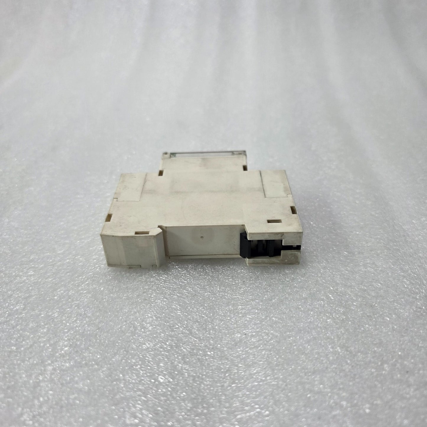 TELEMECANIQUE RE11RCMU MULTIFUNCTION TIME RELAY 0.1S–100H | 24VDC / 240VAC TIMER