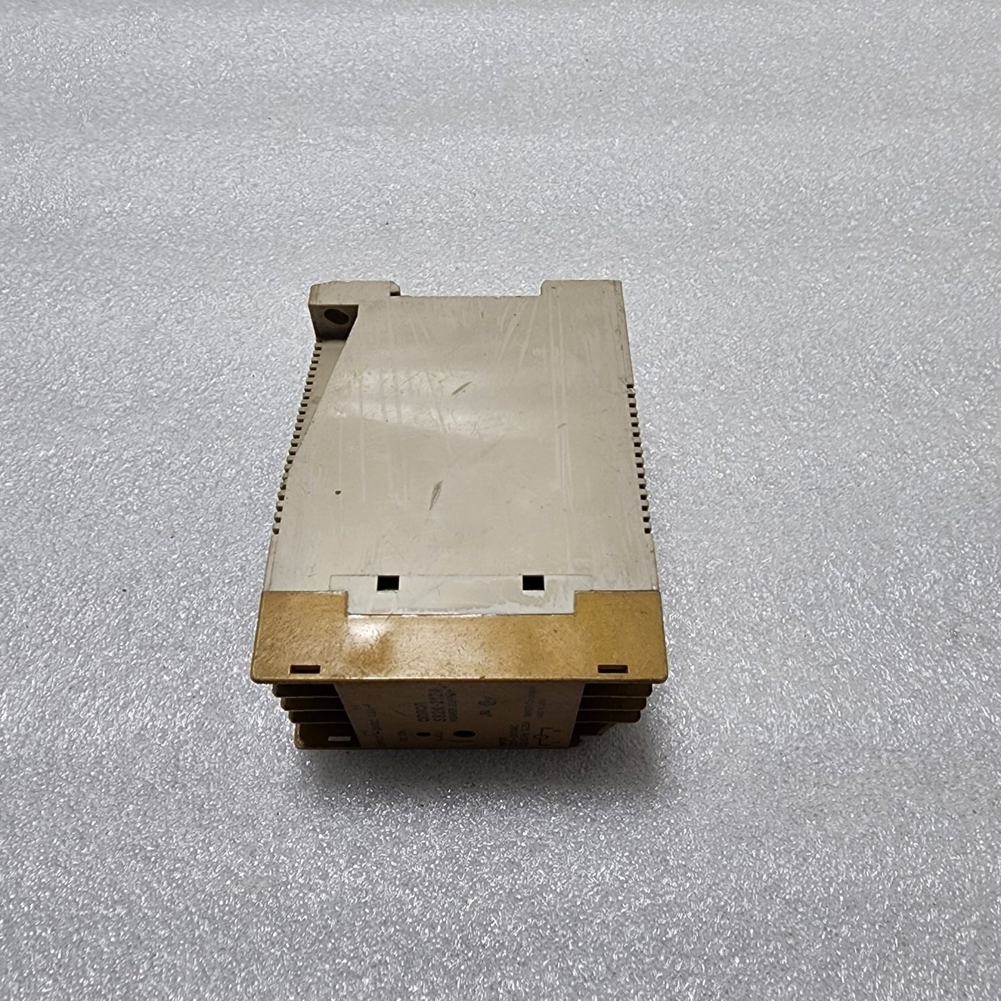 OMRON S82K-2124 POWER SUPPLY 24VDC 0.6A