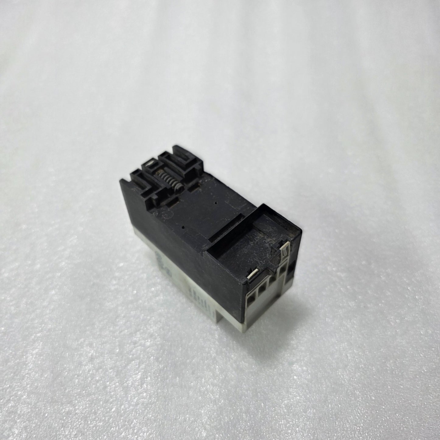 TELEMECANIQUE GC2-M32 CONTACTOR RELAY 24V COIL DIN RAIL MOUNT INDUSTRIAL CONTROL
