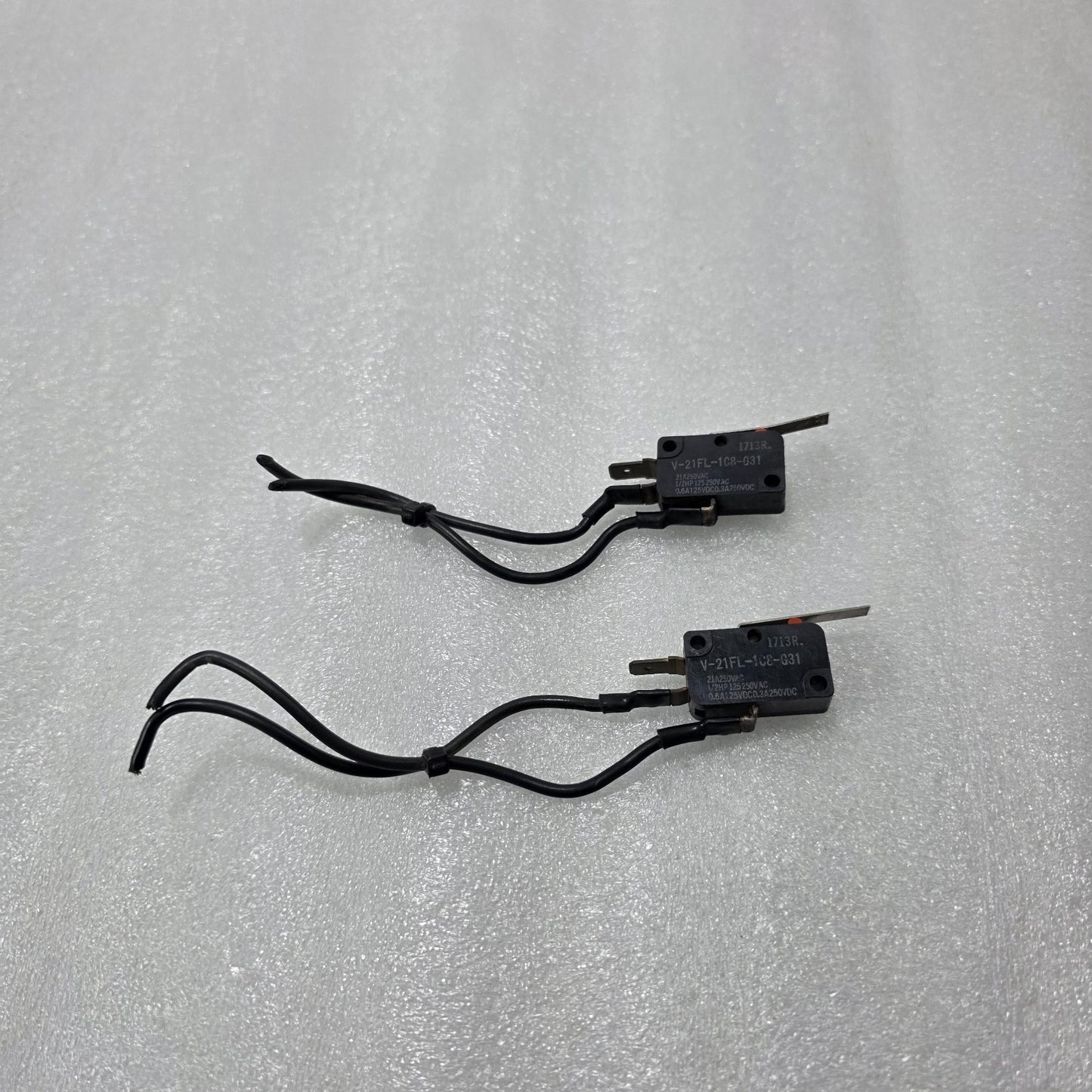 2 UNIT X OMRON V-21FL-1C8-G31 MICRO LIMIT SWITCH 21A 250VAC LOT OF 2 UNIT