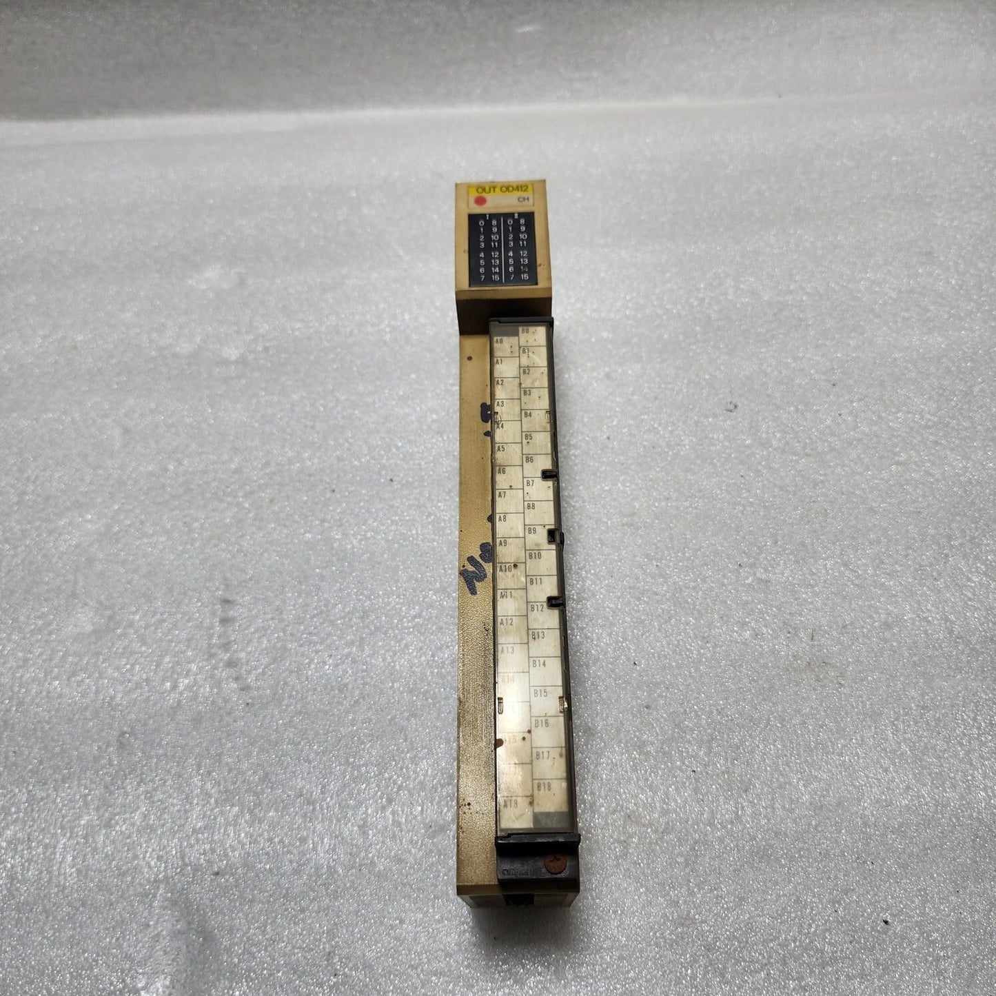 OMRON C500-OD412 3G2A5-OD412 OUTPUT UNIT