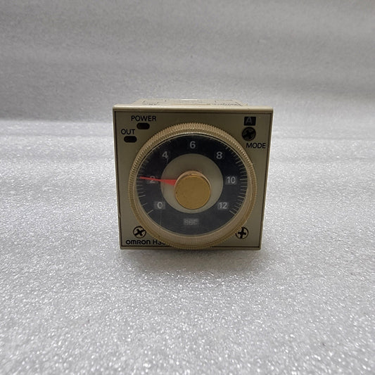 OMRON H3CR-A8  MULTIFUNCTION TIMER 100-240VAC LOT OF 8 UNIT