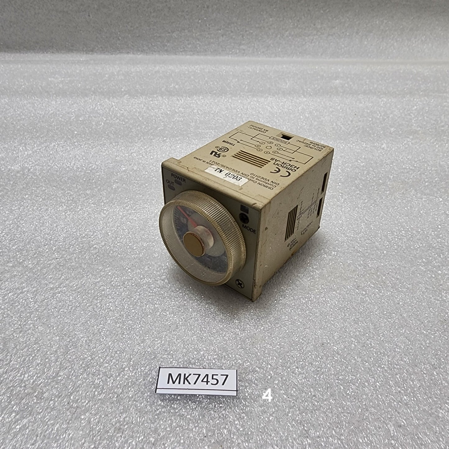 OMRON H3CR-A8  MULTIFUNCTION TIMER 100-240VAC LOT OF 8 UNIT