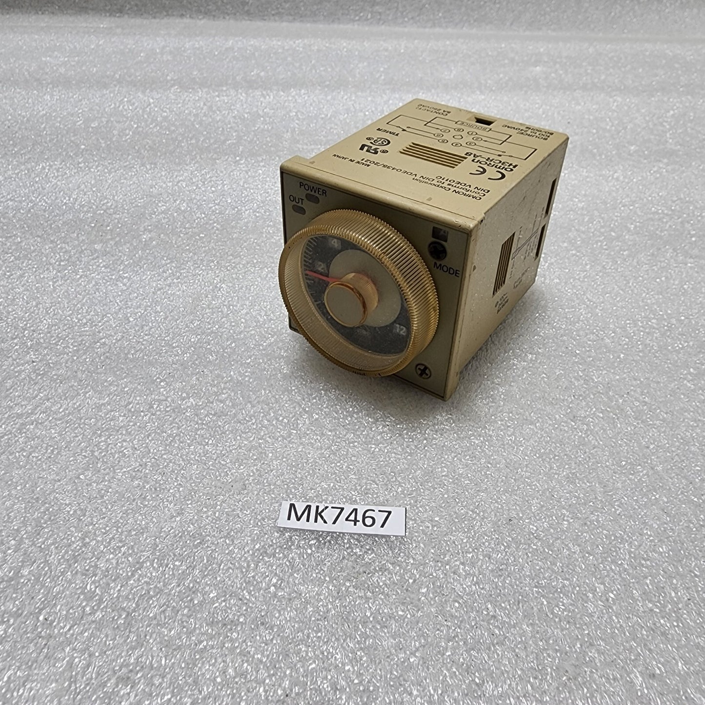 OMRON H3CR-A8  MULTIFUNCTION TIMER 100-240VAC LOT OF 8 UNIT