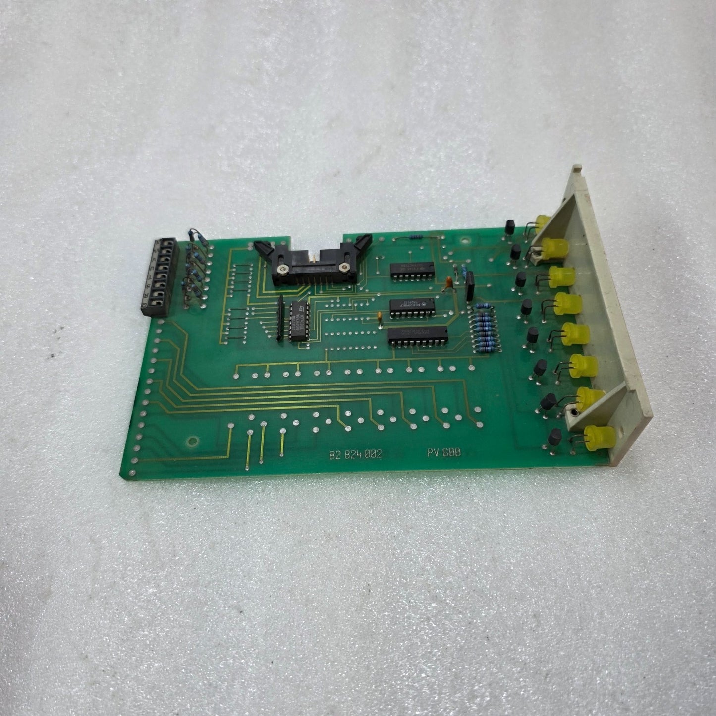 INDUSTRIAL PCB CONTROL CARD PV600 82 824 002 LED INDICATOR BOARD MODULE