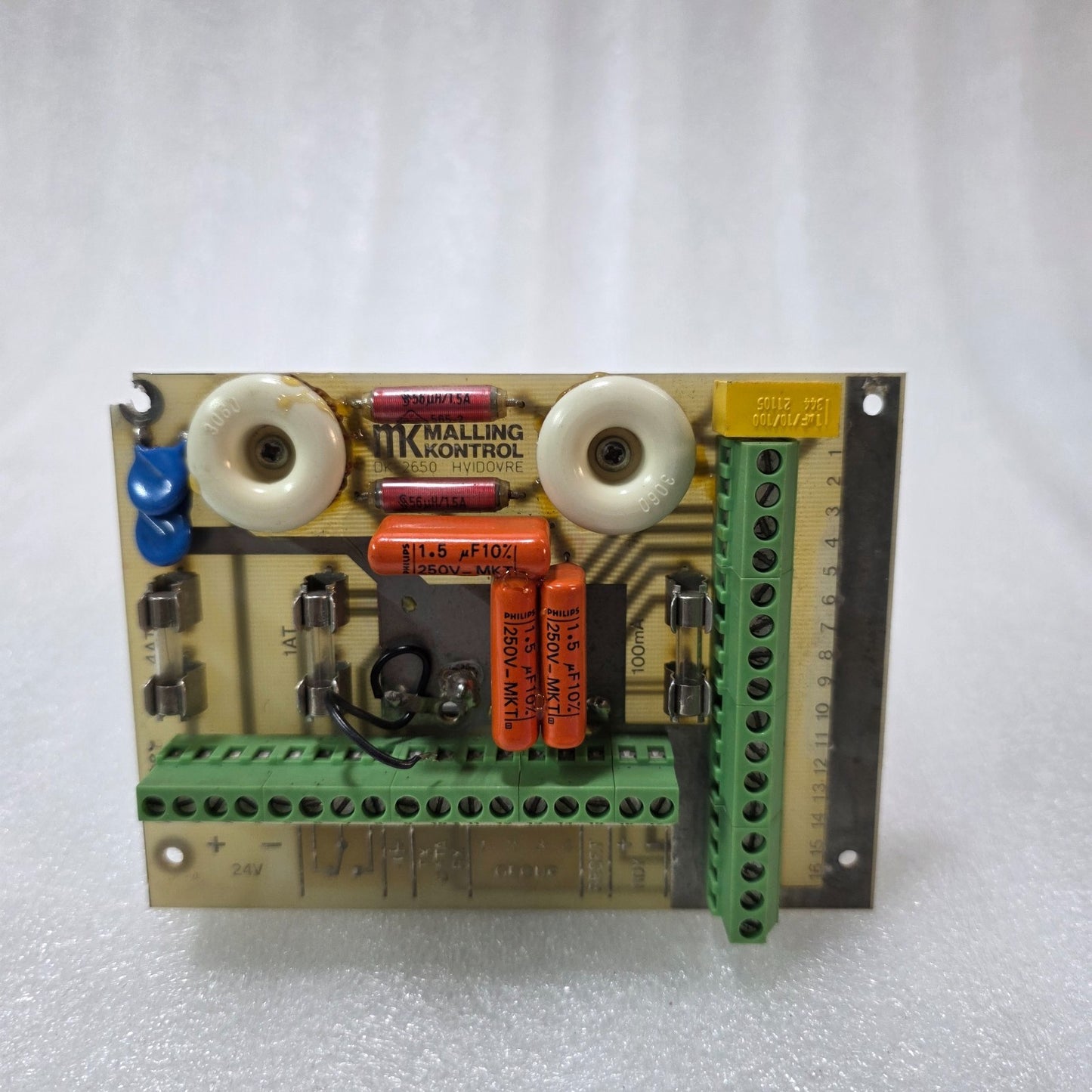 INDUSTRIAL ELECTRICAL CONNECTOR HOUSING 9710.151 0286 | MULTI-PIN TERMINAL BLOCK