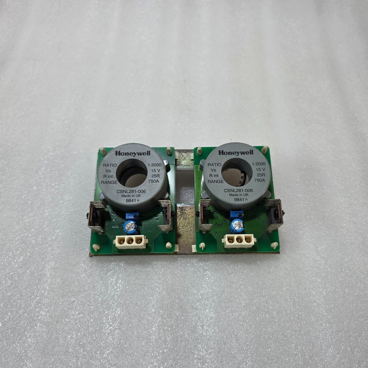 HONEYWELL CSNL281-006 CURRENT TRANSFORMER SENSOR 750A 1:2000 15V INDUSTRIAL MODU