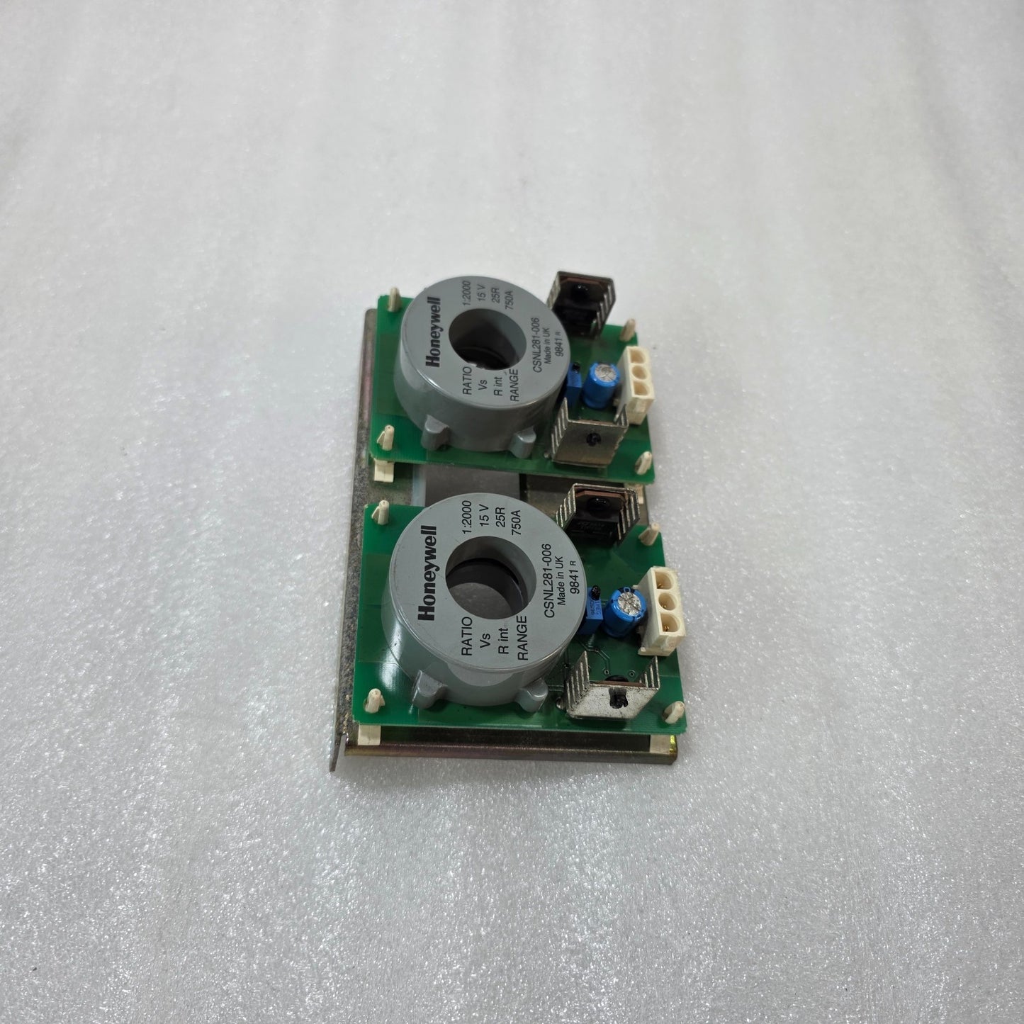 HONEYWELL CSNL281-006 CURRENT TRANSFORMER SENSOR 750A 1:2000 15V INDUSTRIAL MODU