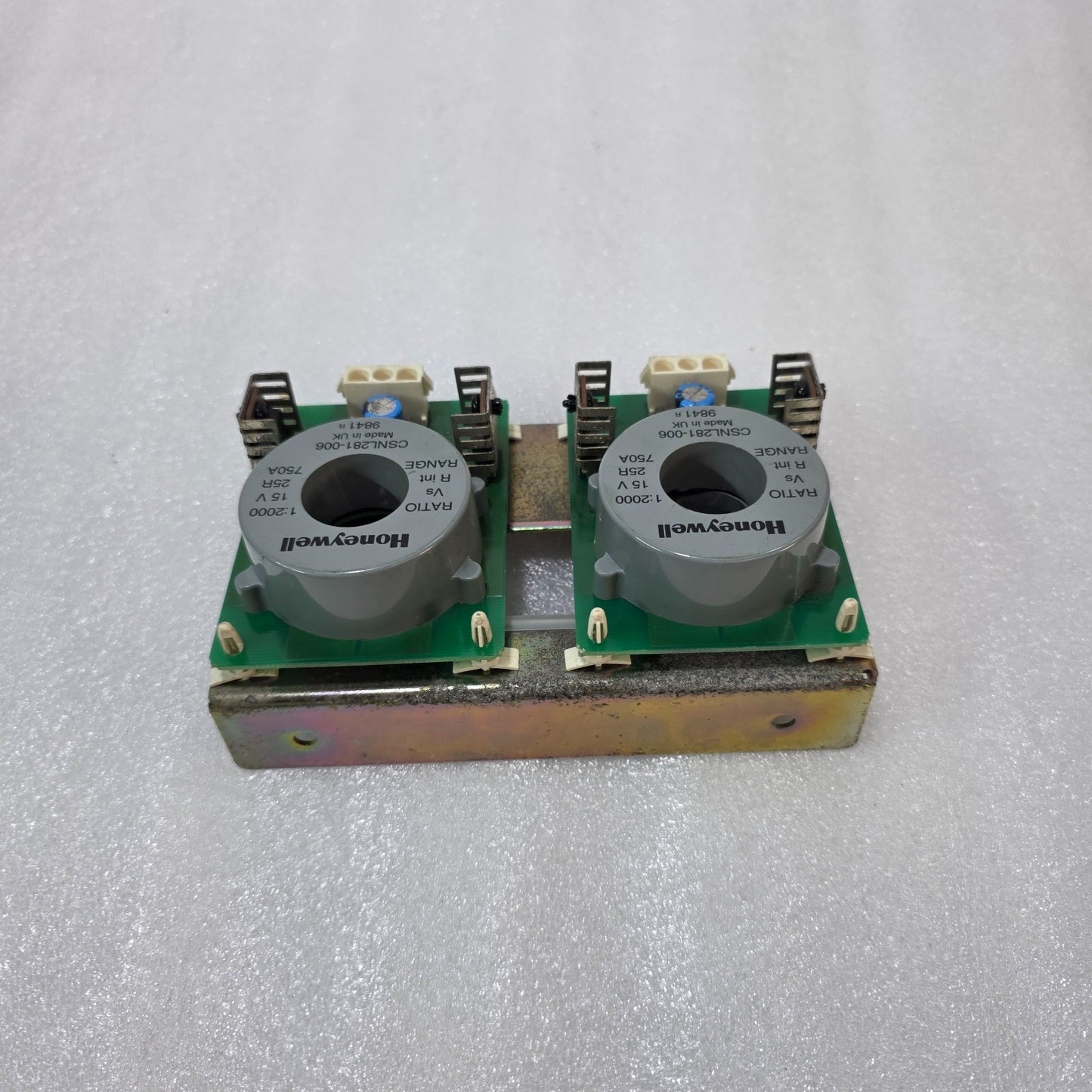 HONEYWELL CSNL281-006 CURRENT TRANSFORMER SENSOR 750A 1:2000 15V INDUSTRIAL MODU