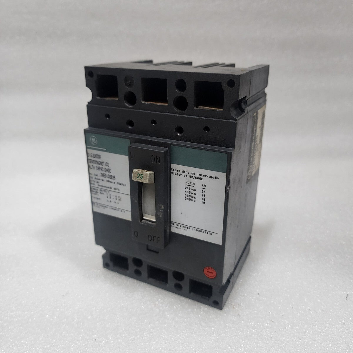 GE THED136025 3-POLE CIRCUIT BREAKER 25A GENERAL ELECTRIC