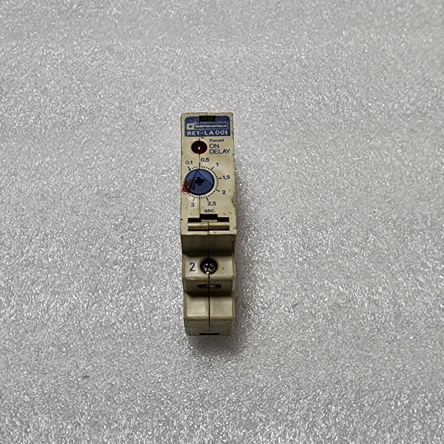 TELEMECANIQUE RE1-LA00A ON DELAY TIMER