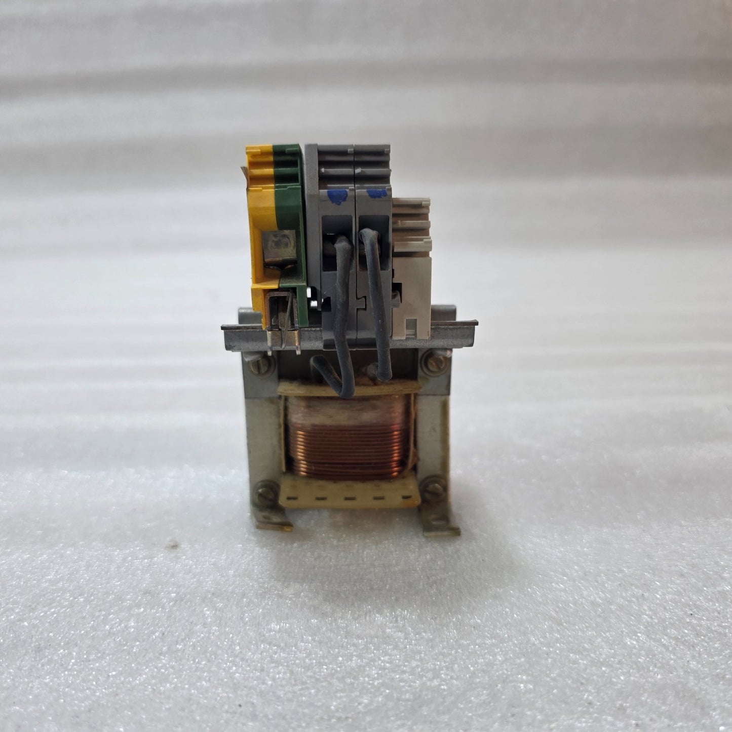 TELEMECANIQUE VZ1L004M010 SINGLE-PHASE INDUCTANCE REACTOR 10MH 4A 50/60HZ INDUST
