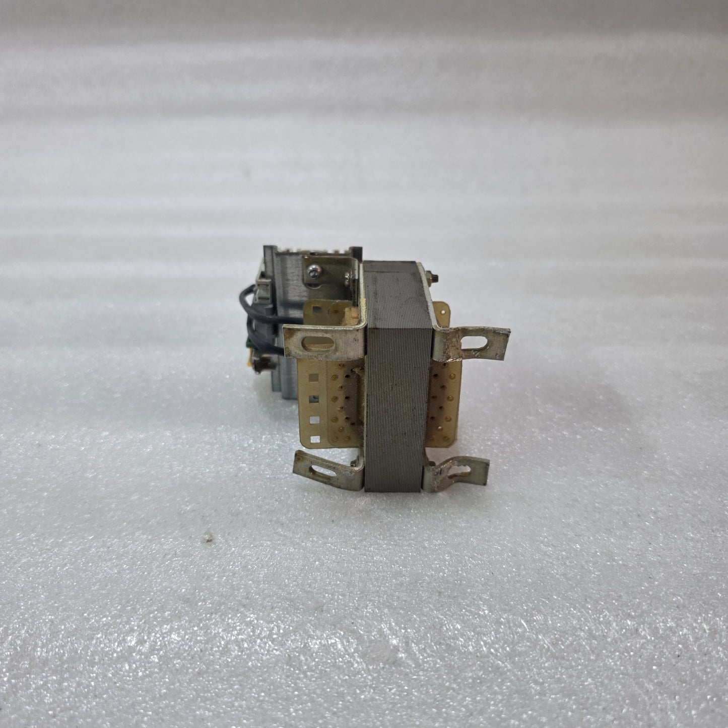 TELEMECANIQUE VZ1L004M010 SINGLE-PHASE INDUCTANCE REACTOR 10MH 4A 50/60HZ INDUST