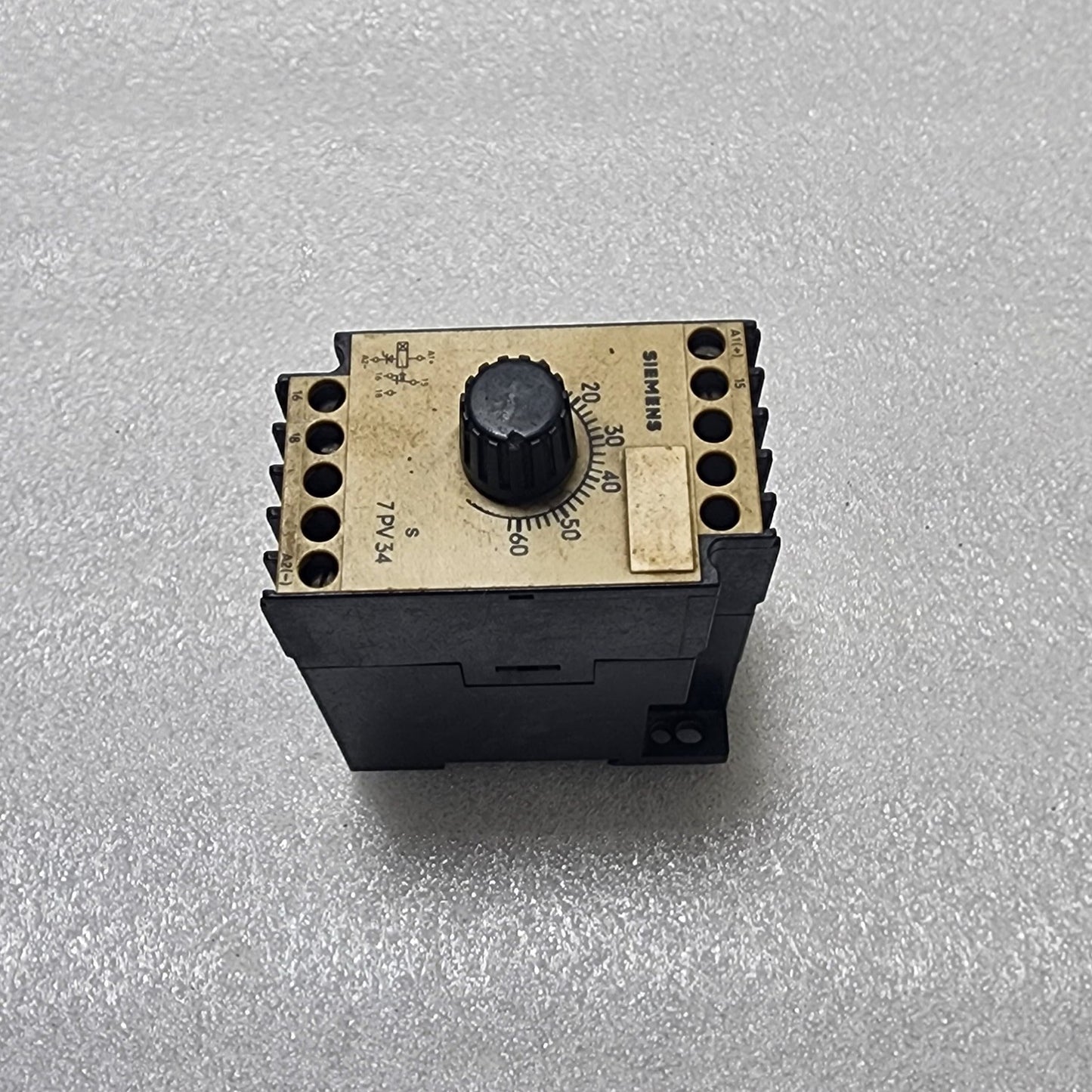 SIEMENS 7PV3450-1AA TIMER RELAY 24VAC-DC 0/4-60S