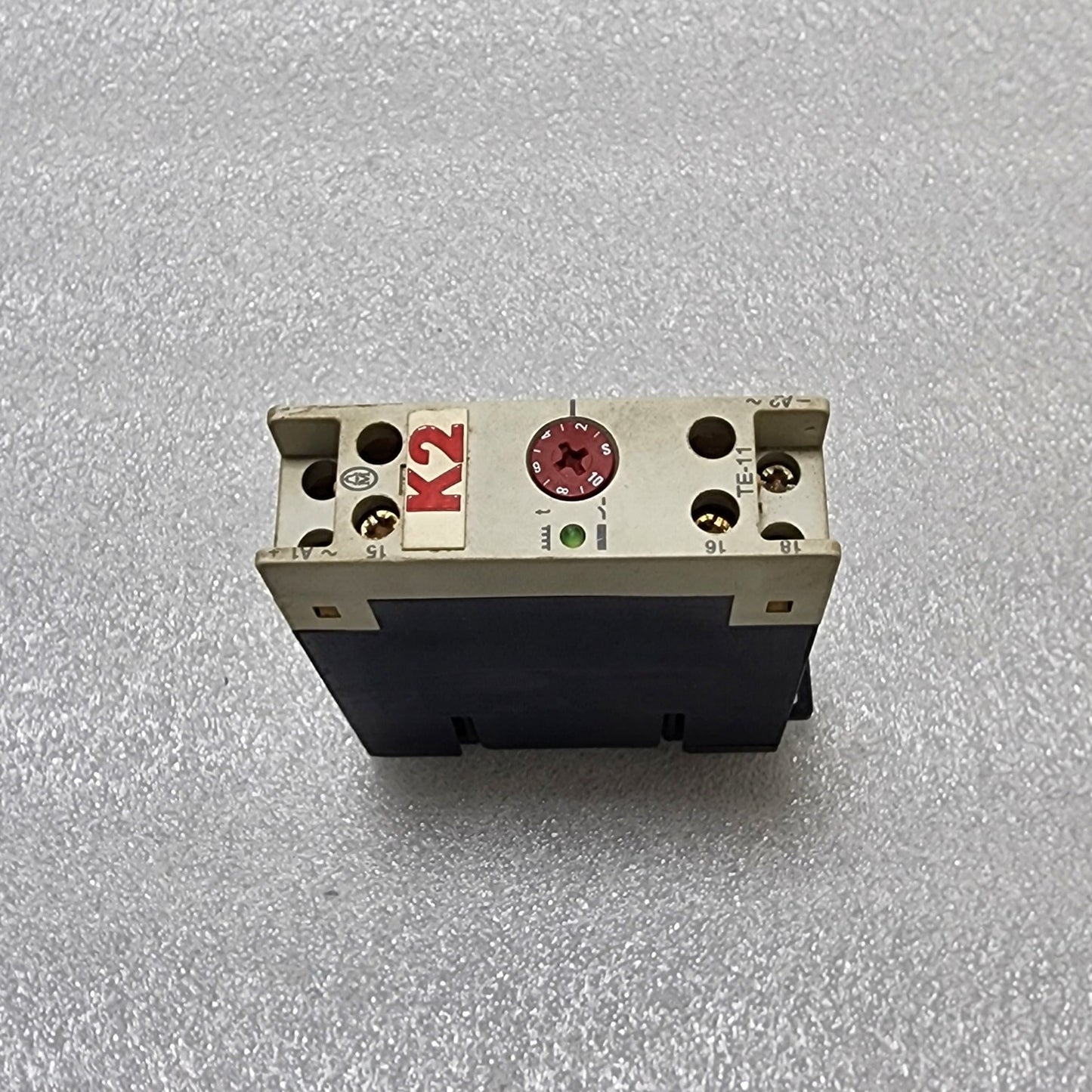 MOELLER TE 11-10-A TIMER RELAY 24-240VAC/DC 0.5-10S