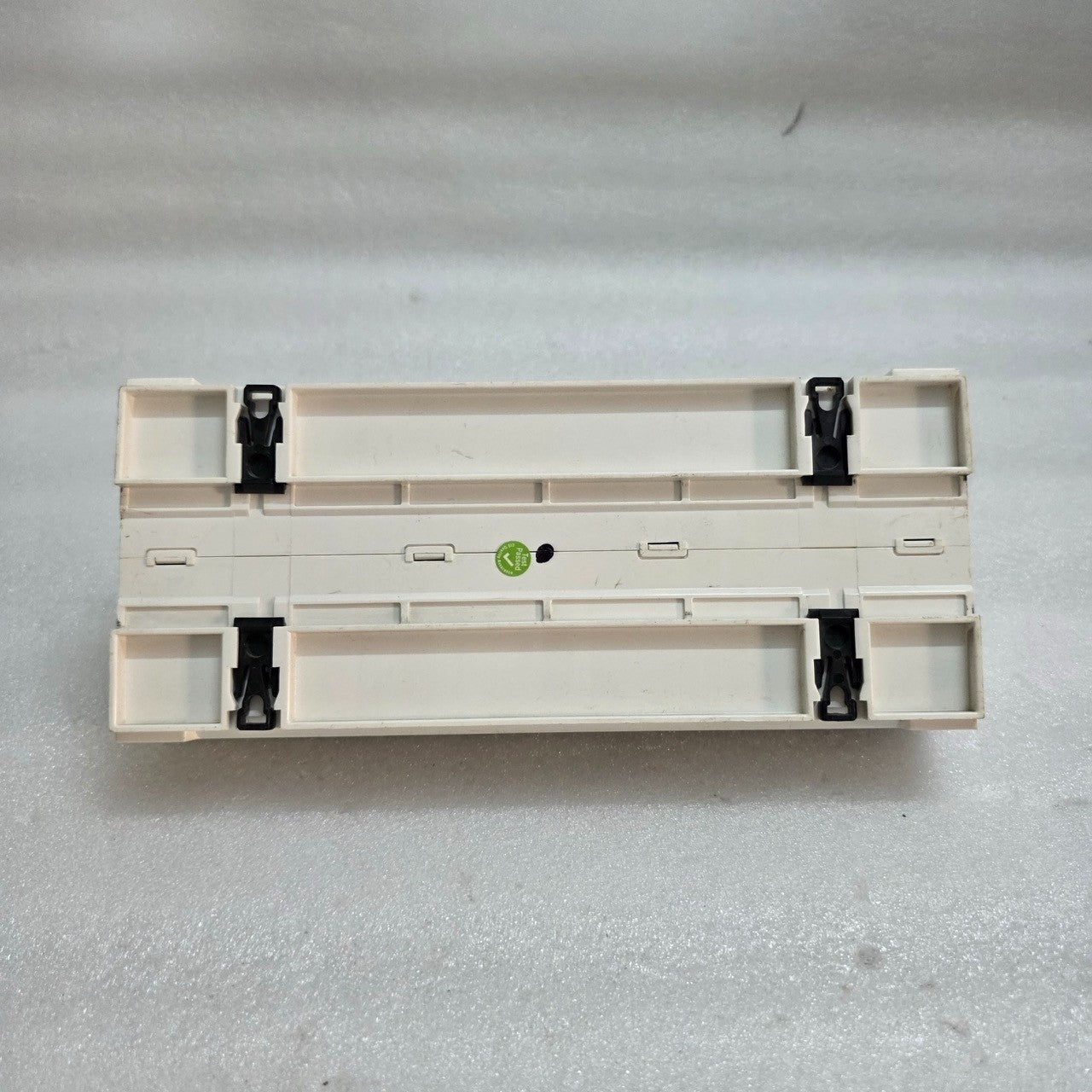 CLIPSAL L5512RVF 12-CHANNEL VOLTAGE FREE RELAY 220–240 V AC