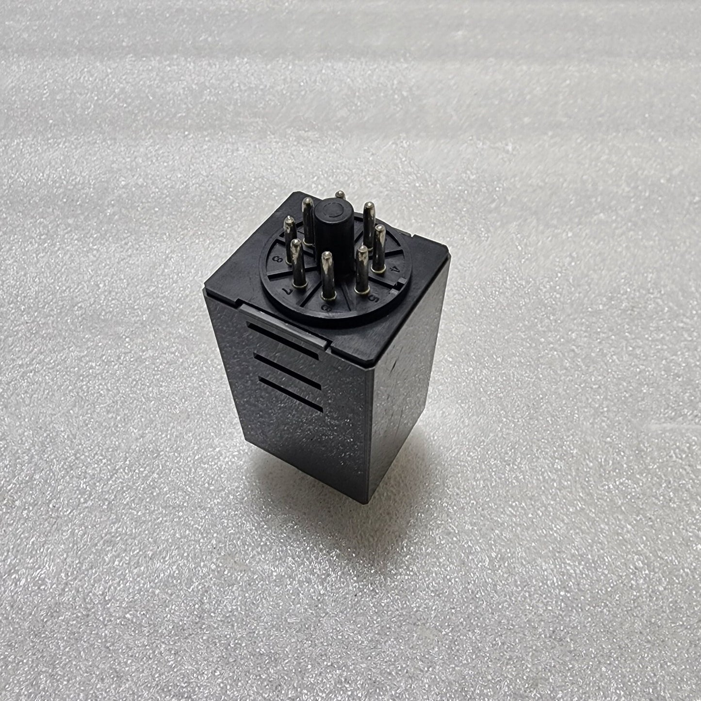 IDEC GT3F-2 D24 ELECTRONIC TIMER 24VDC