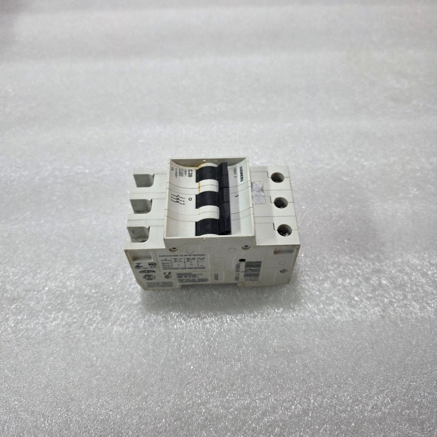 SIEMENS 5SX1 3 C20 3 POLE MCB 20A 380V INDUSTRIAL MINIATURE CIRCUIT BREAKER