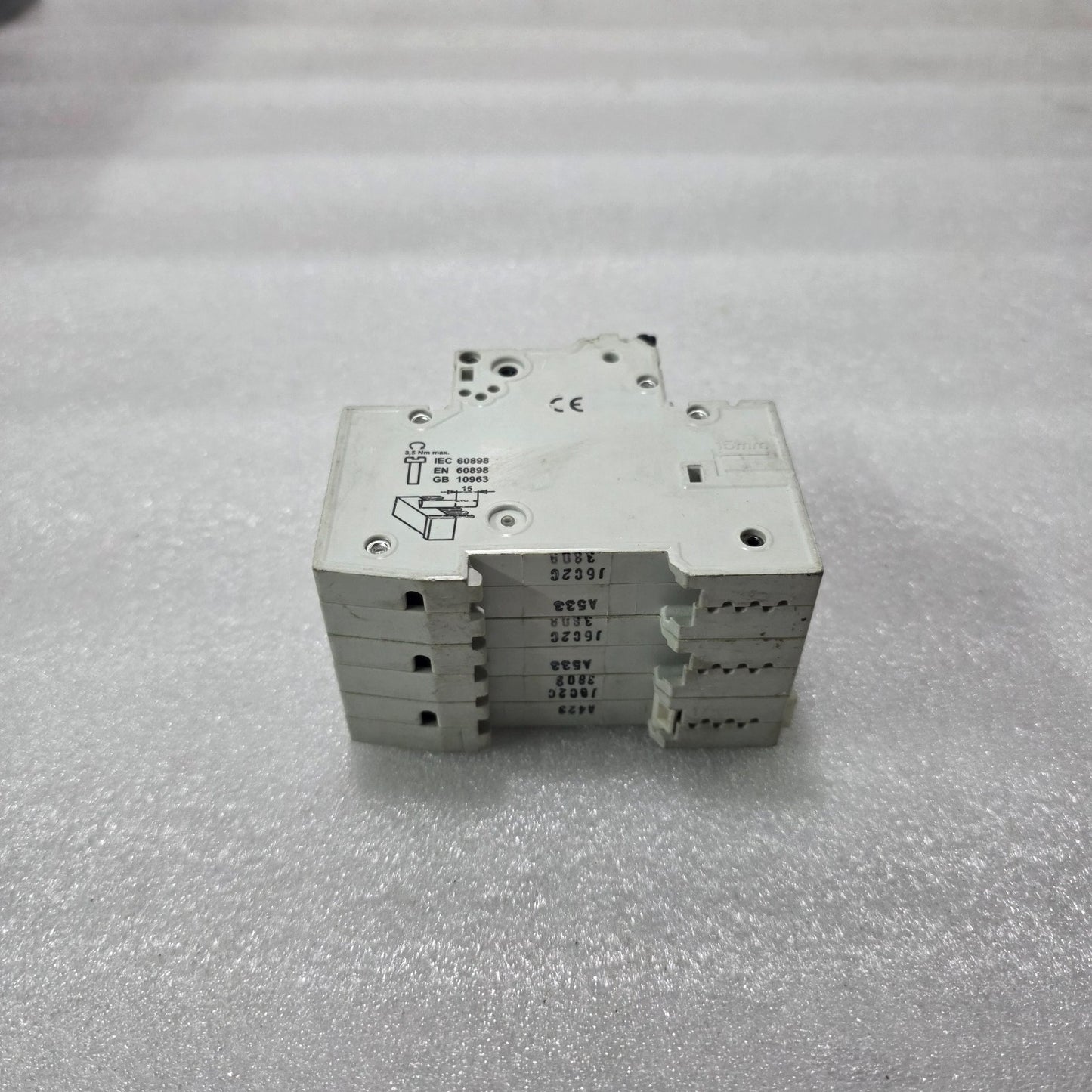 SIEMENS 5SJ63 C2 3 POLE MCB 2A 400V MINIATURE CIRCUIT BREAKER 6000A