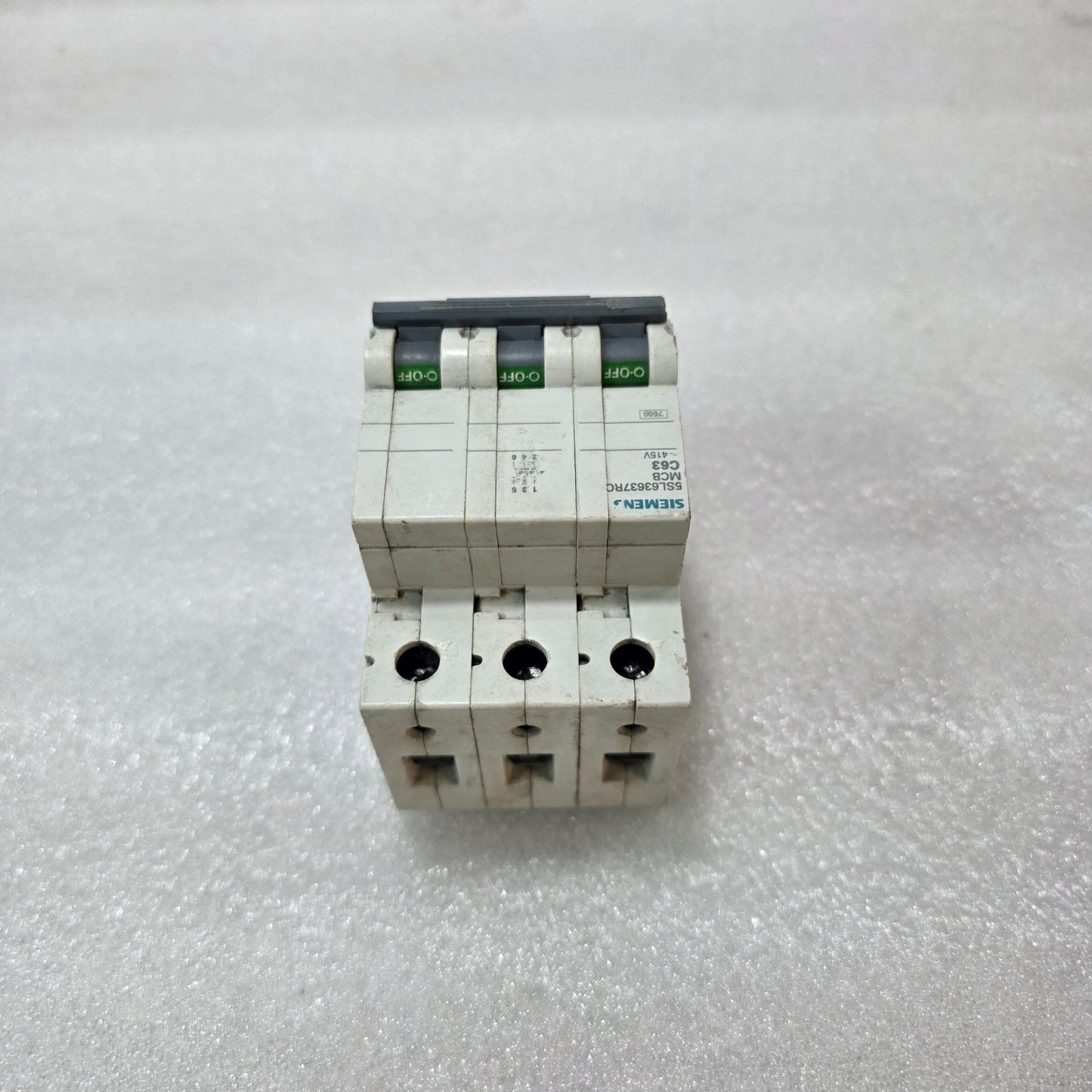 SIEMENS 5SL63637RC C63 63A 3 POLE MCB 415V 7.5KA CIRCUIT BREAKER