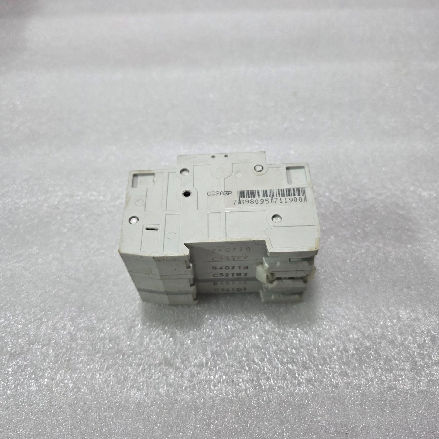 SIEMENS 5SX13 C32 3 POLE MCB 32A 380V 3KA MINIATURE CIRCUIT BREAKER