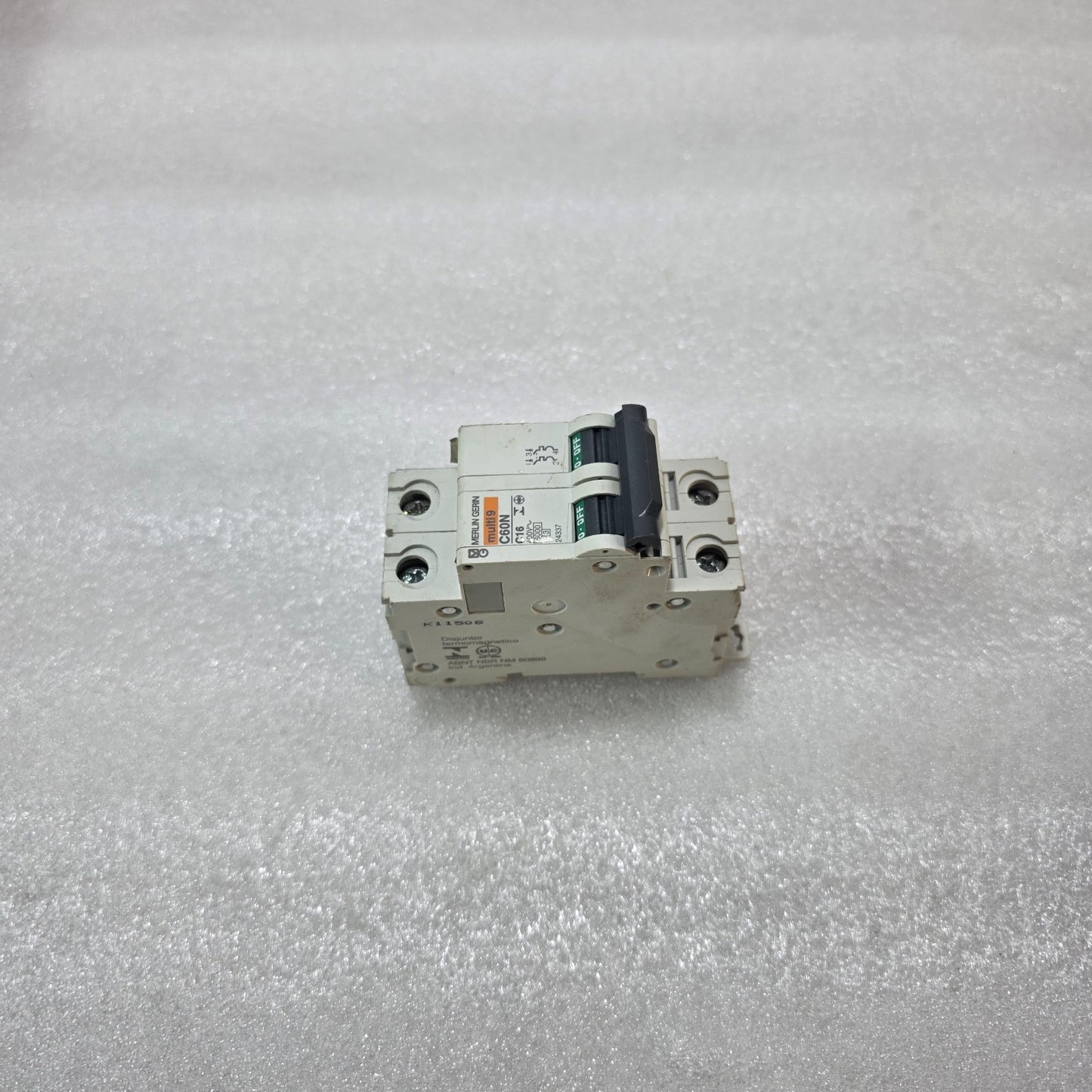 MERLIN GERIN MULTI9 C60N C16 2 POLE MCB 16A 400V CIRCUIT BREAKER