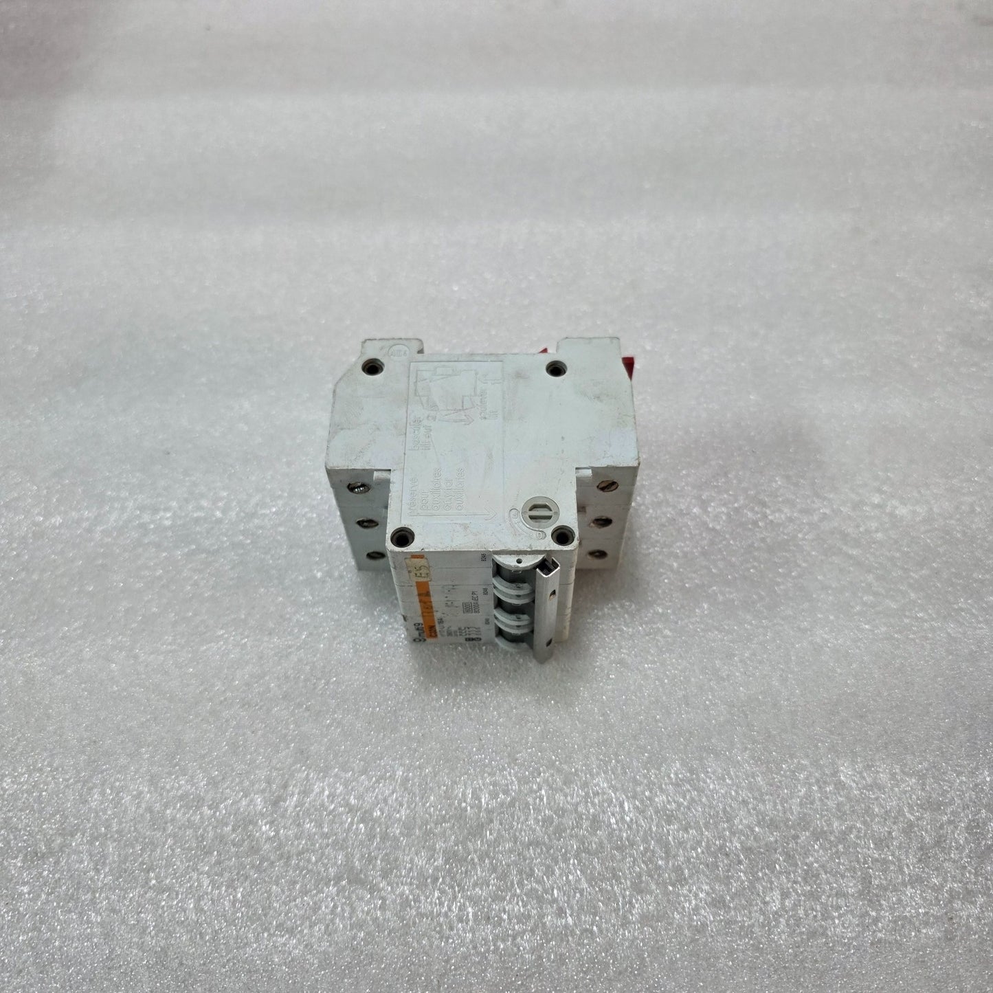 MERLIN GERIN MULTI9 C32N 15A 3 POLE MCB 380V 8KA CIRCUIT BREAKER