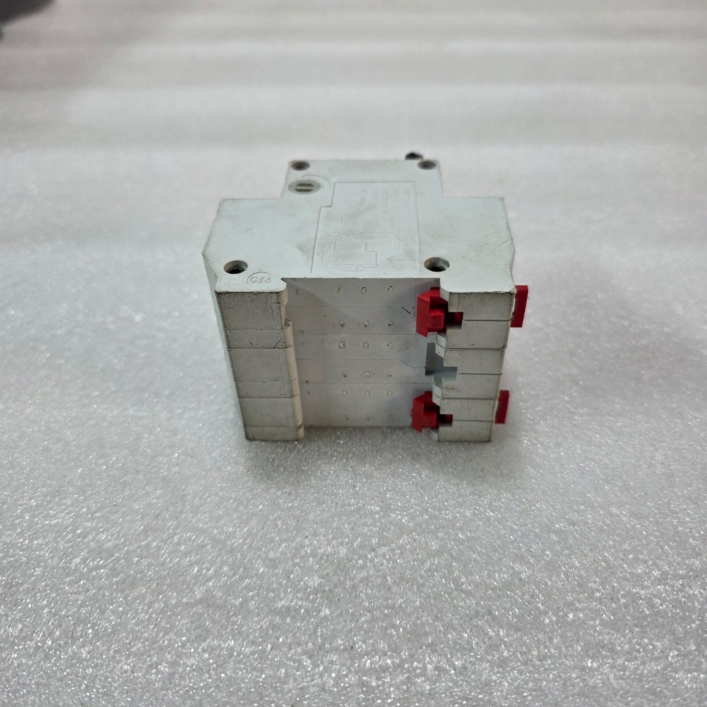 MERLIN GERIN MULTI9 C32N 15A 3 POLE MCB 380V 8KA CIRCUIT BREAKER