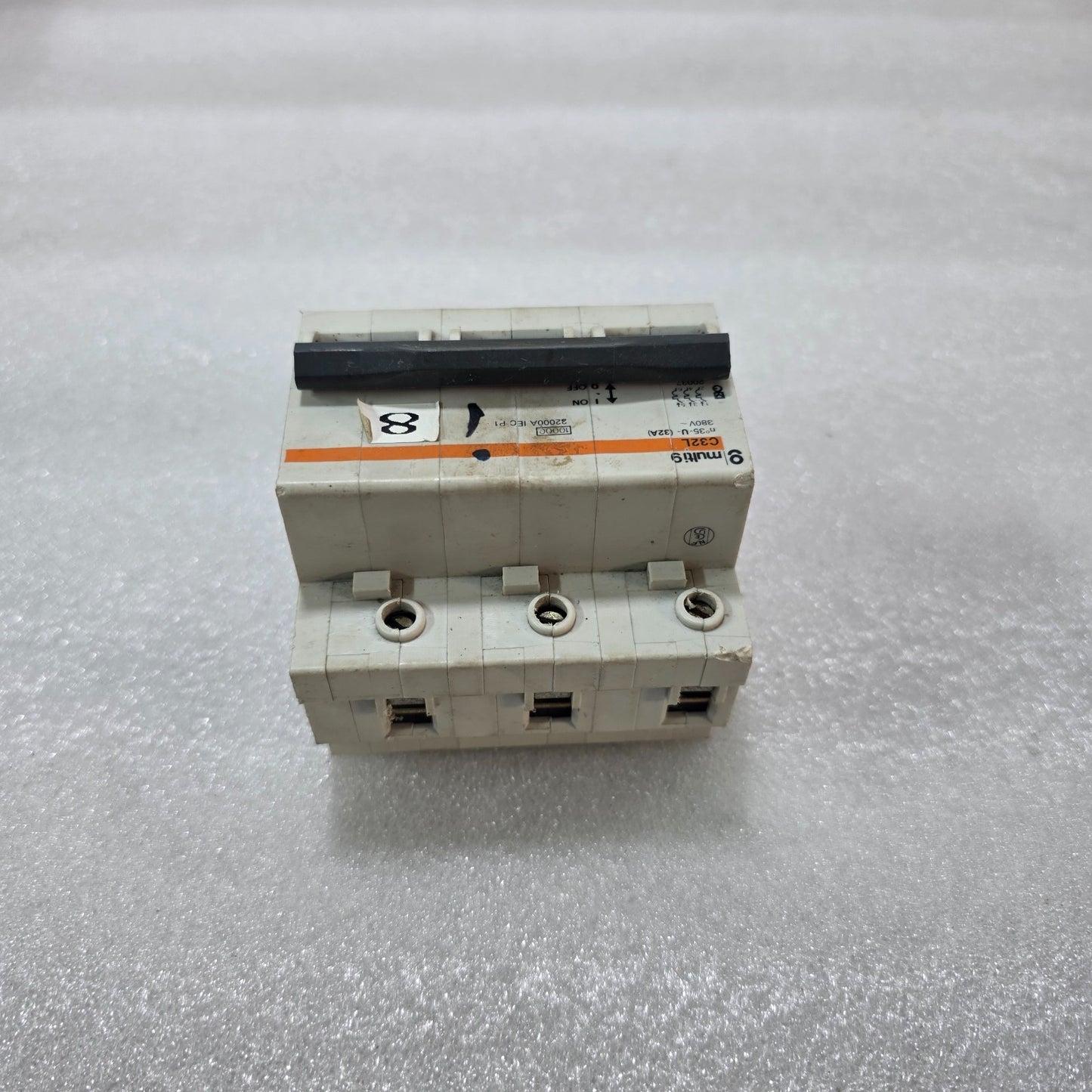 MERLIN GERIN MULTI9 C32L 32A 3 POLE MCB 380V CIRCUIT BREAKER