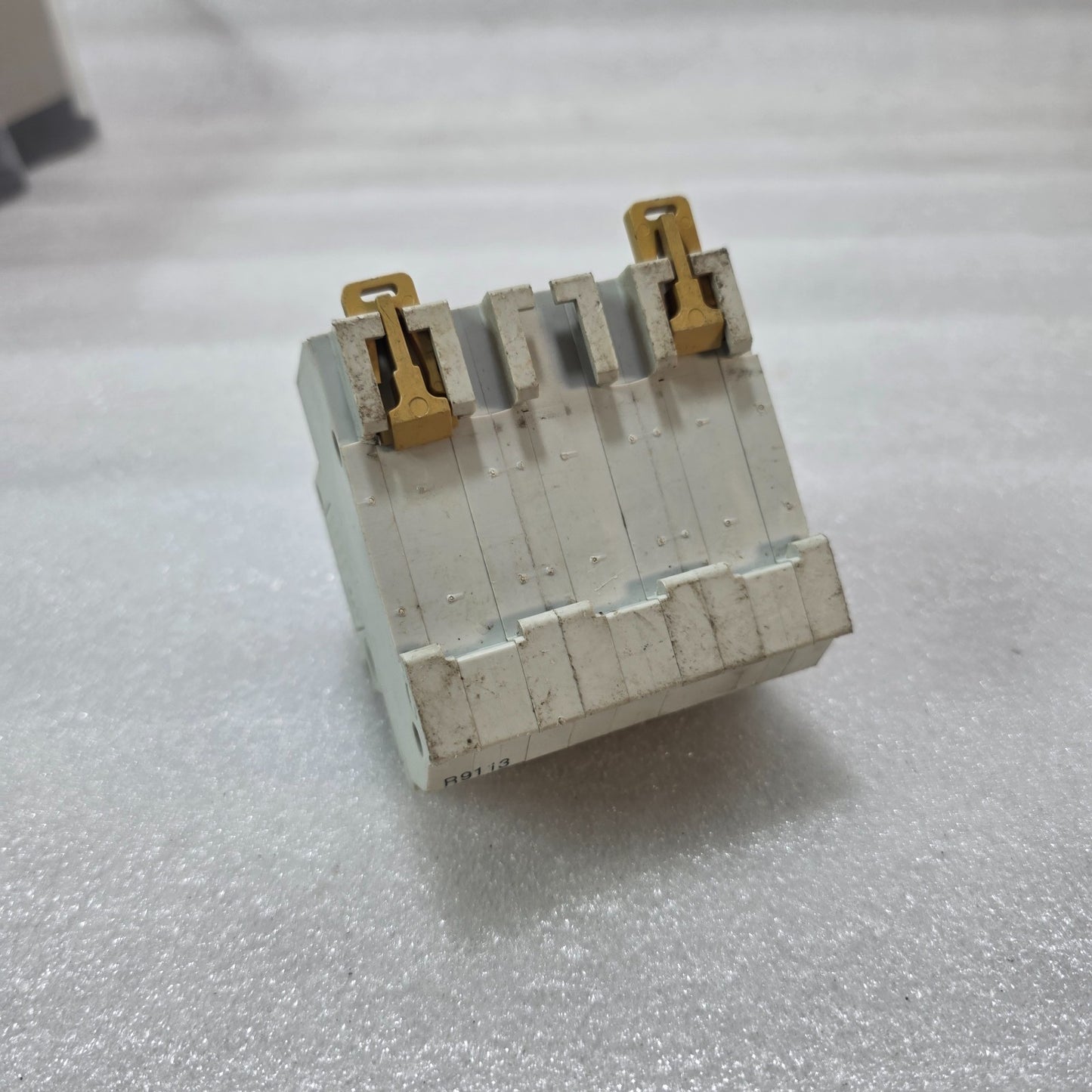 MERLIN GERIN MULTI9 C32L 32A 3 POLE MCB 380V CIRCUIT BREAKER