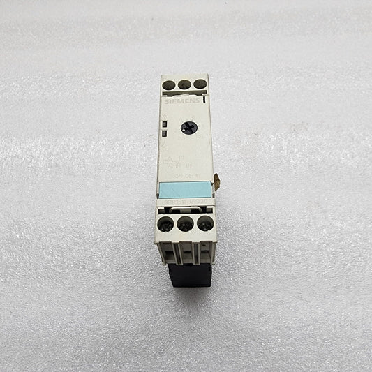 SIEMENS 3RP1511-1AQ30 MULTI-FUNCTION TIMER