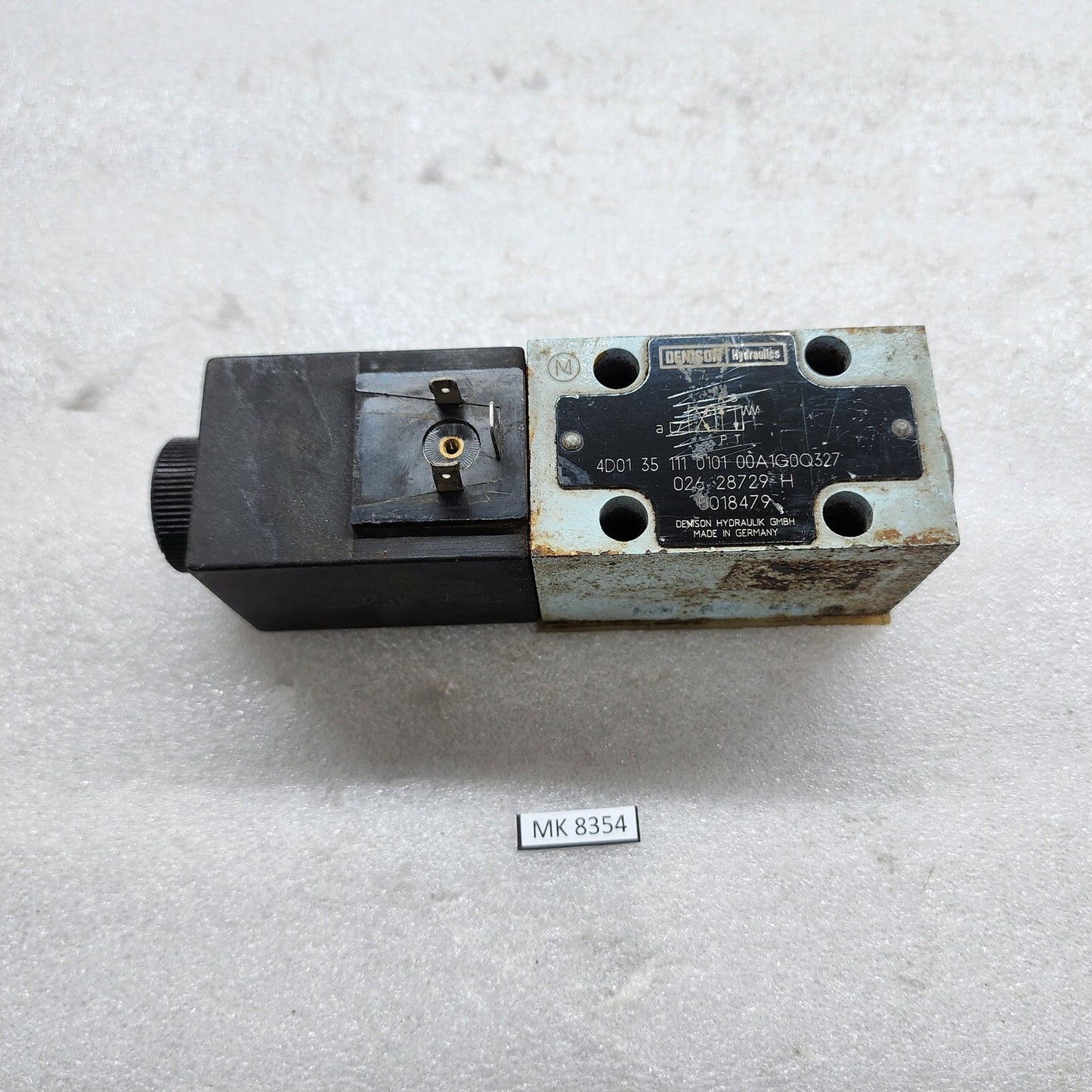 DENISON HYDRAULIK 4D01 35 111 0101 00A1G0Q327 DIRECTIONAL VALVE