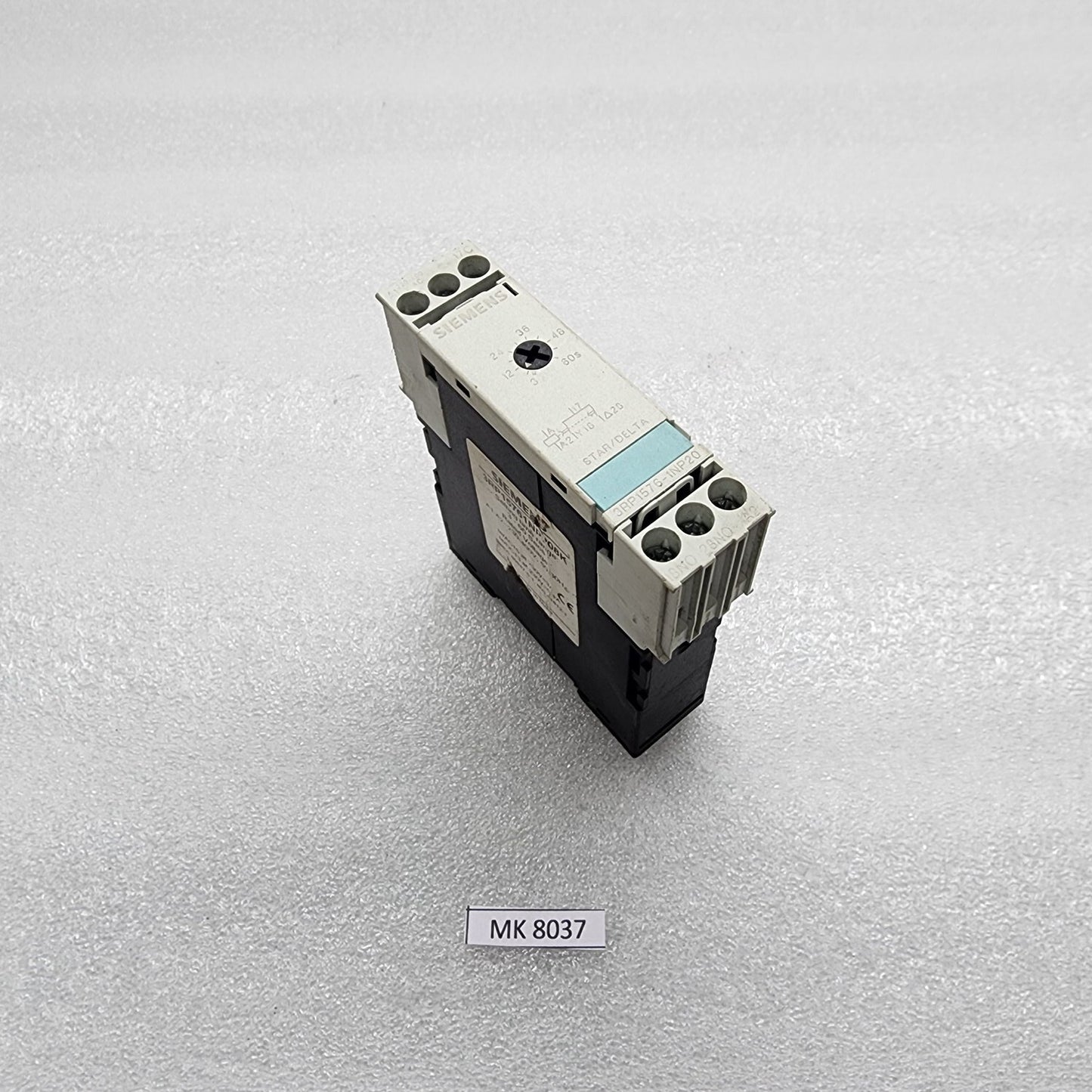 SIEMENS 3RP1576-1NP20 STAR DELTA TIMER 230-400V