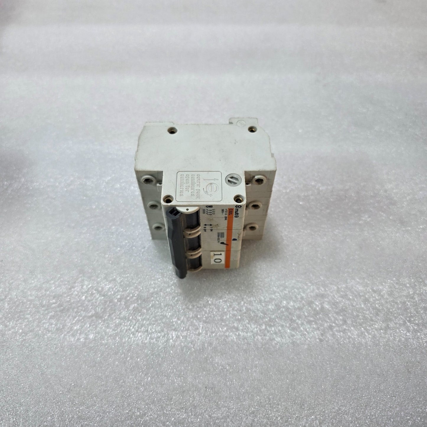 MERLIN GERIN MULTI9 C32L 20A 3 POLE MCB 380V 10KA CIRCUIT BREAKER