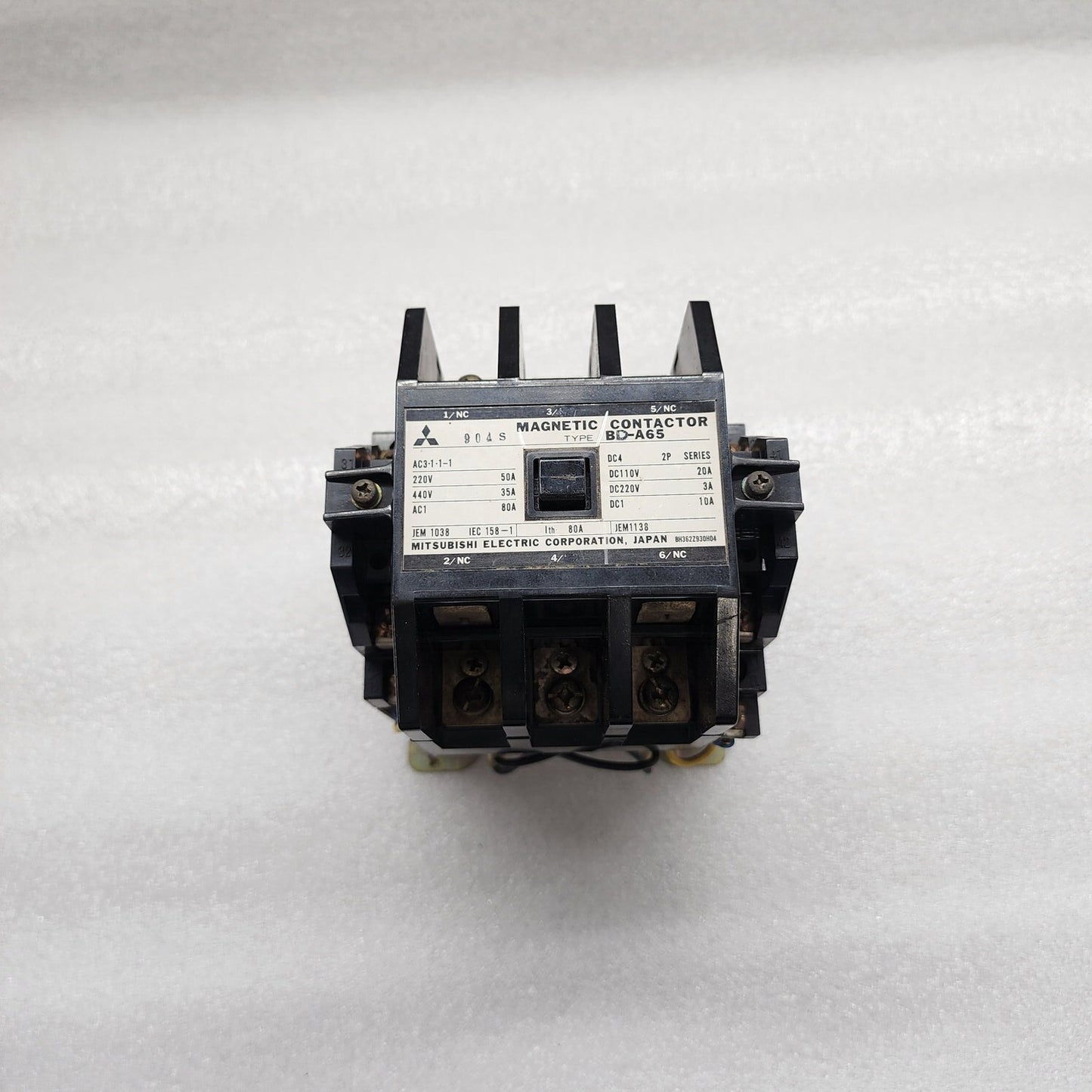 MITSUBISHI BD-A65 3-POLE MAGNETIC CONTACTOR 80A COIL VOLTAGE 24V