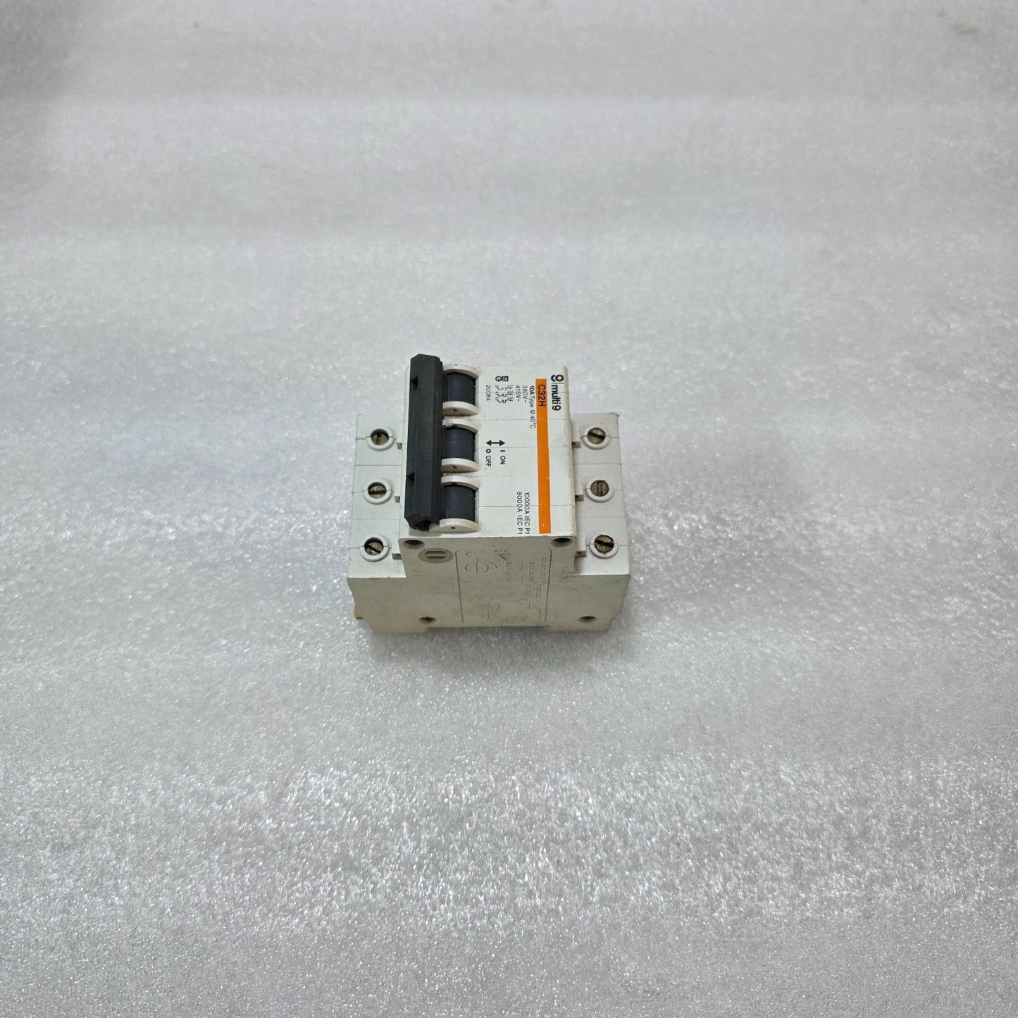 MERLIN GERIN MULTI9 C32H 10A 3 POLE MCB 415V 10KA CIRCUIT BREAKER