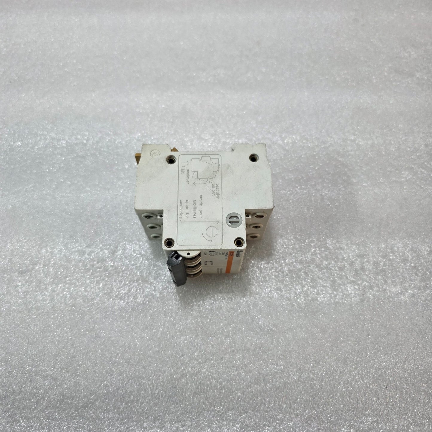 MERLIN GERIN MULTI9 C32H 10A 3 POLE MCB 415V 10KA CIRCUIT BREAKER