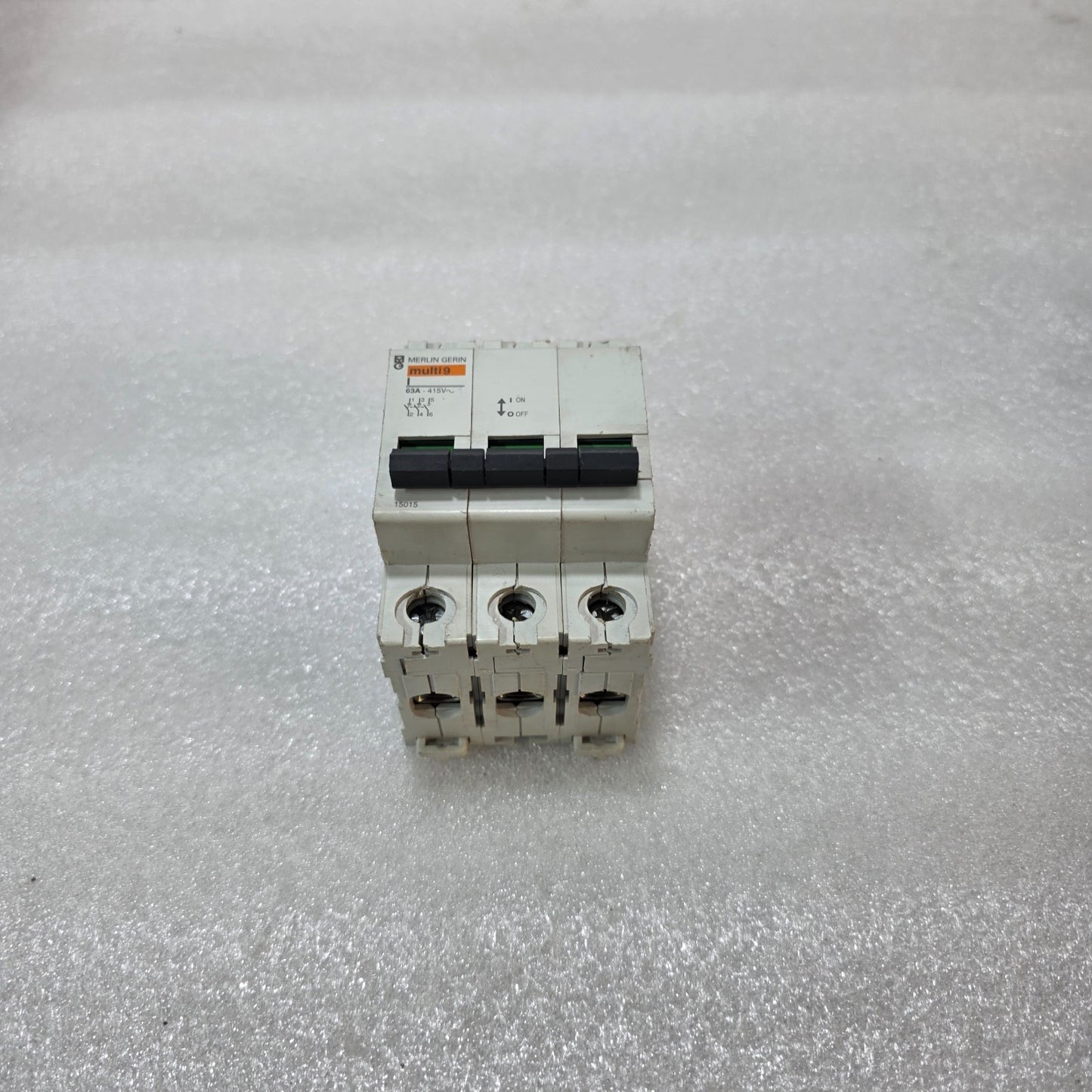 MERLIN GERIN MULTI9 63A 3 POLE 415V CIRCUIT BREAKER SWITCH