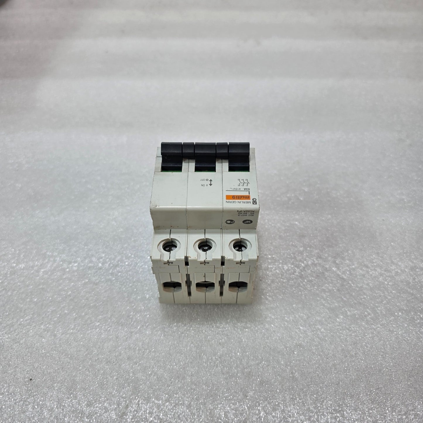 MERLIN GERIN MULTI9 63A 3 POLE 415V CIRCUIT BREAKER SWITCH
