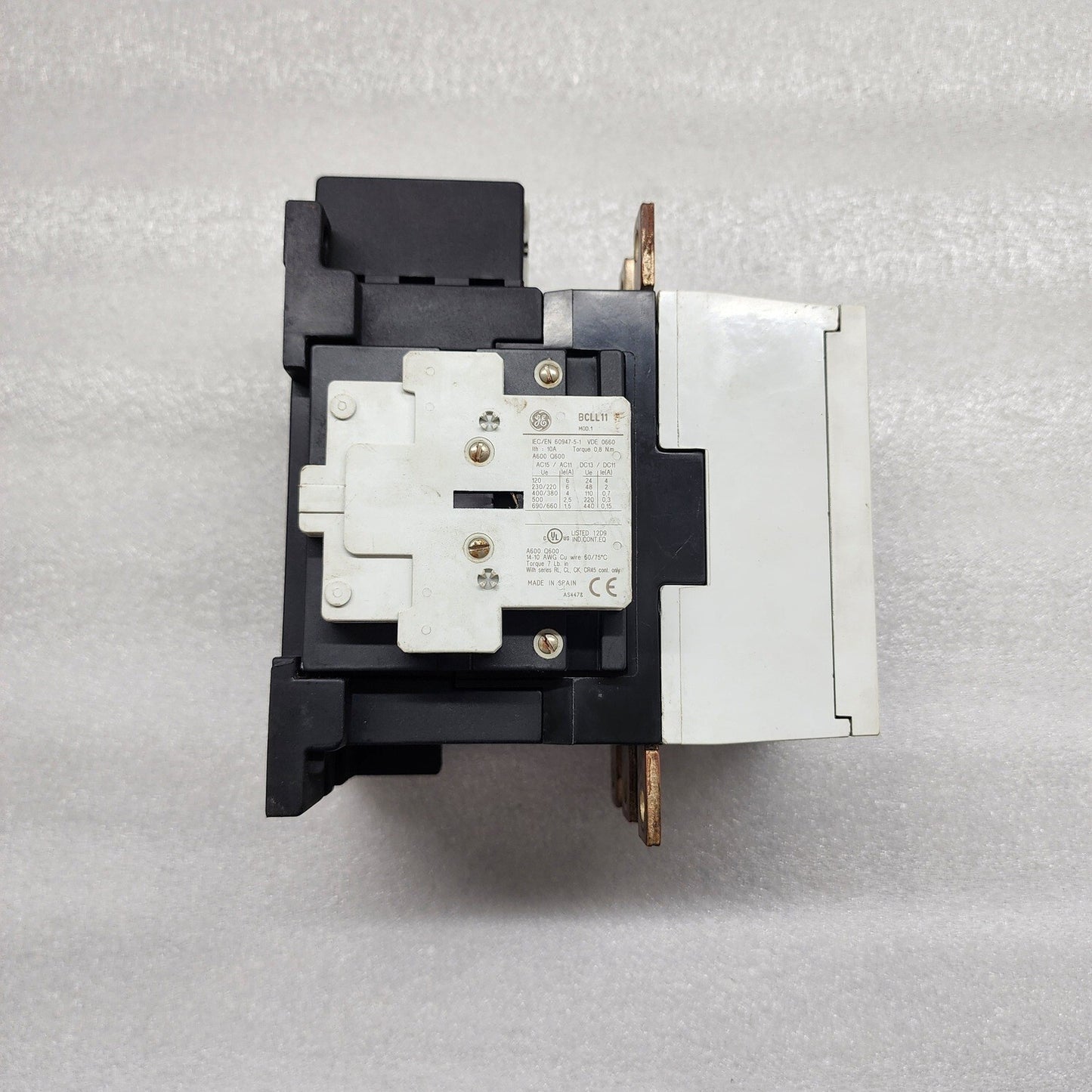 GE CK75CE300 3-POLE CONTACTOR 250A COIL VOLTAGE 24VDC