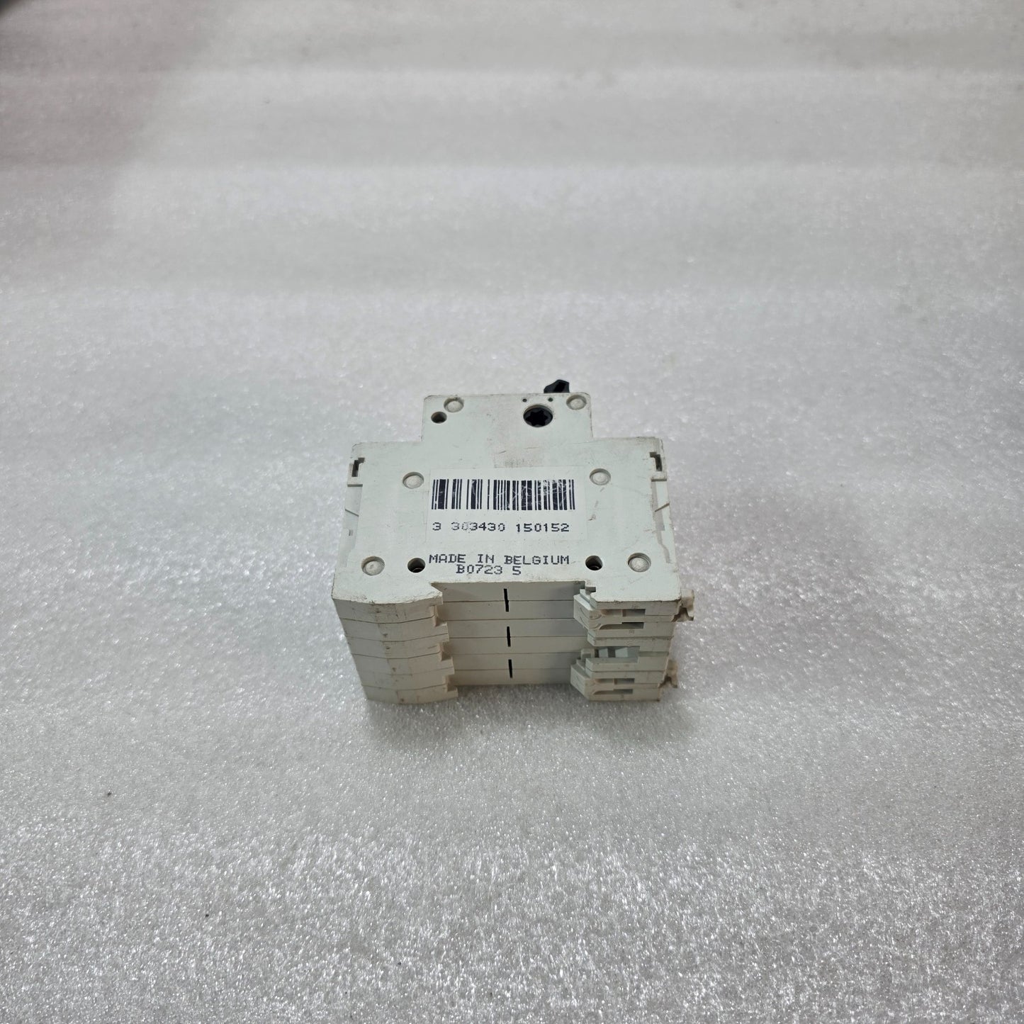 MERLIN GERIN MULTI9 63A 3 POLE 415V CIRCUIT BREAKER SWITCH