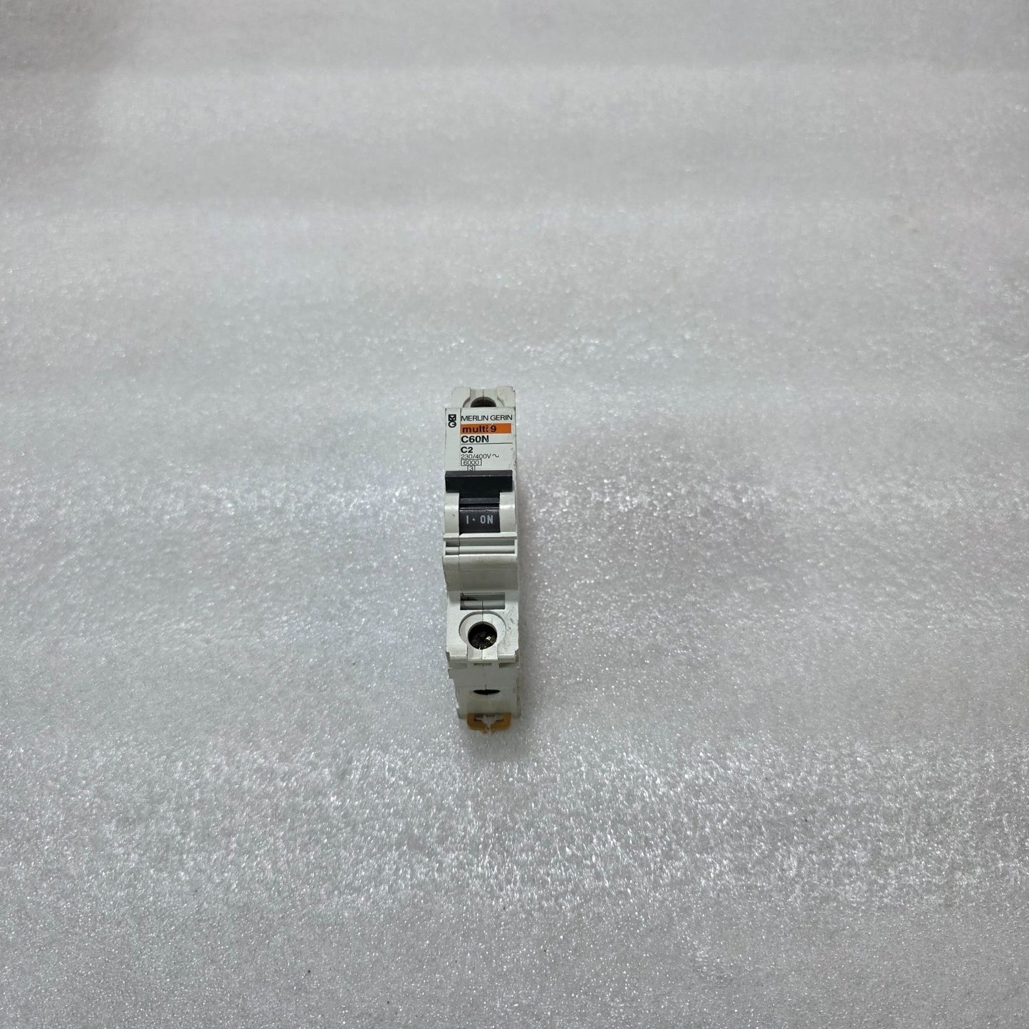 MERLIN GERIN MULTI 9 C60N C2 SINGLE POLE MINIATURE CIRCUIT BREAKER MCB 2A 230/40