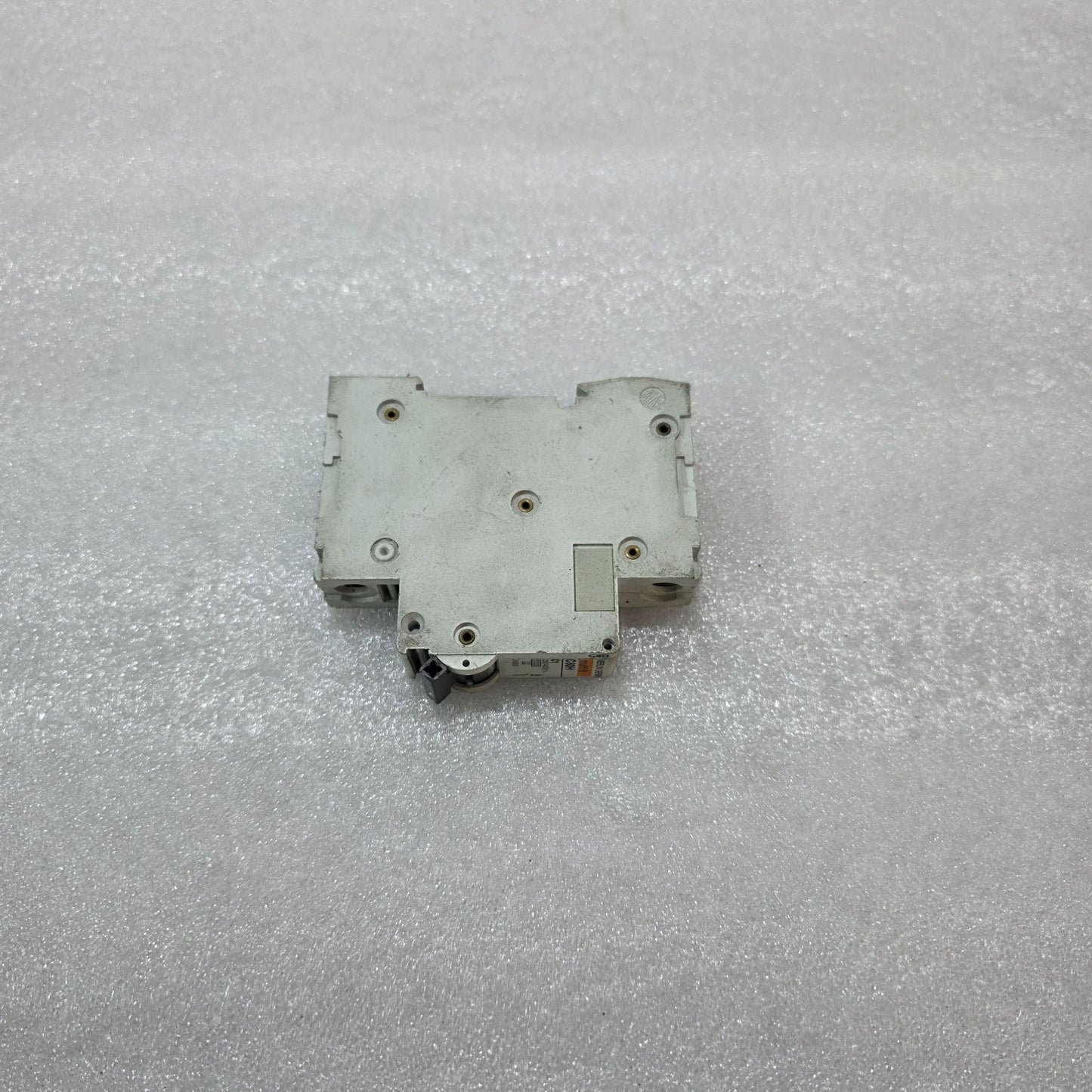MERLIN GERIN MULTI 9 C60H C1 SINGLE POLE MCB CIRCUIT BREAKER 1A 230/400V 10KA