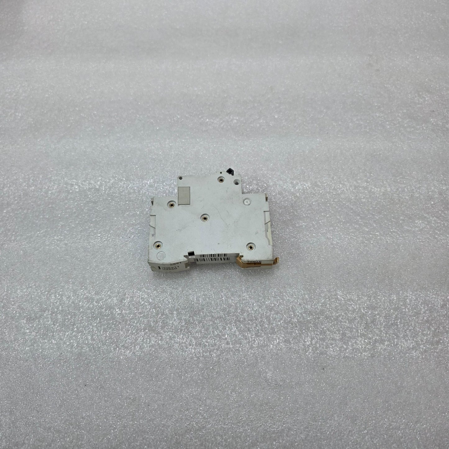 MERLIN GERIN MULTI 9 C60N C2 SINGLE POLE MINIATURE CIRCUIT BREAKER MCB 2A 230/40