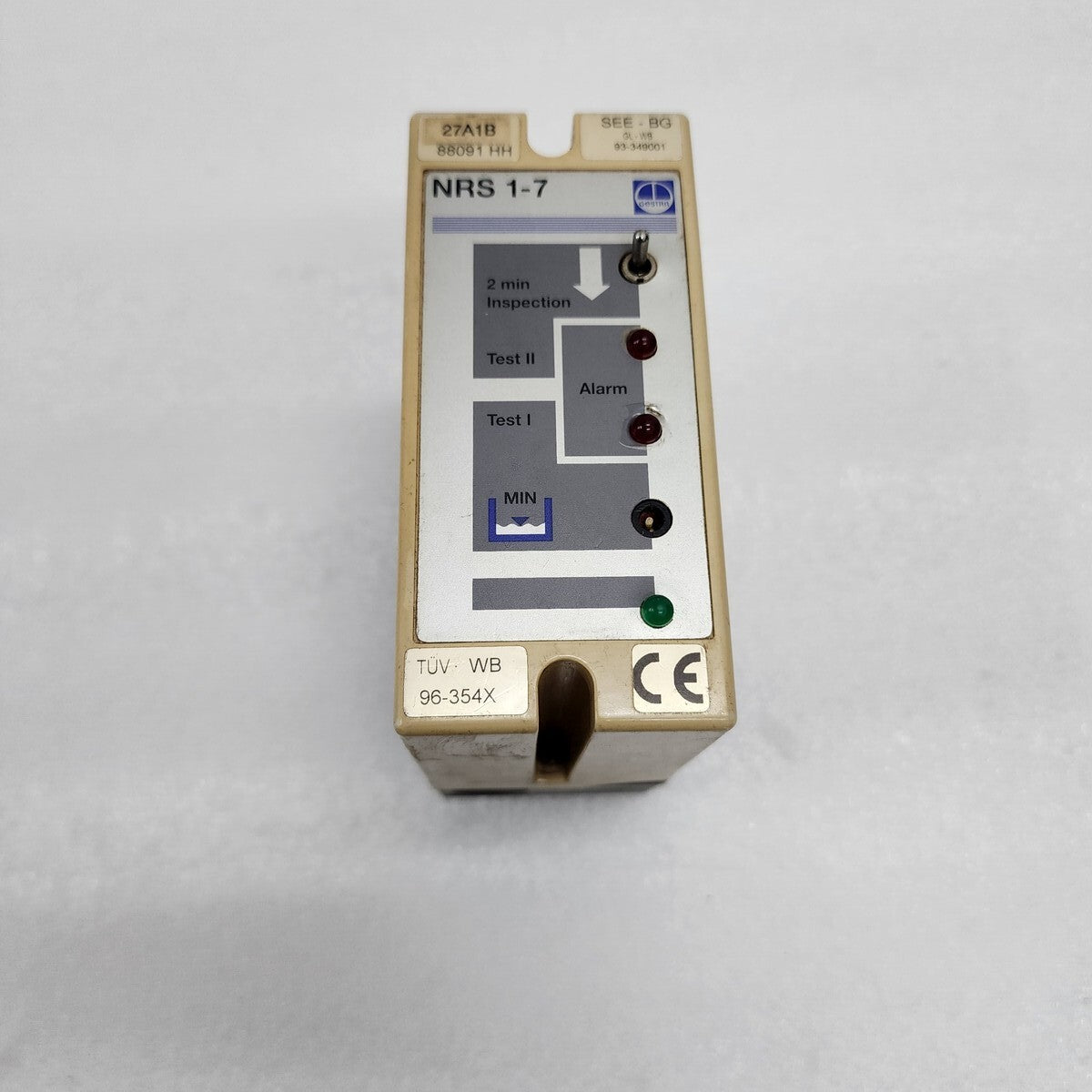 GESTRA NRS 1-7B 115V NRS 1-7 TUV WB 05-354 BOILER LEVEL SWITCH BODY BROKEN