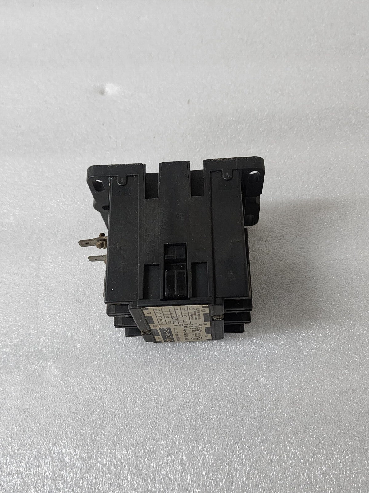 SQUARE D 8910DPA43 3-POLE CONTACTOR 40A COIL VOLTAGE 110-120V