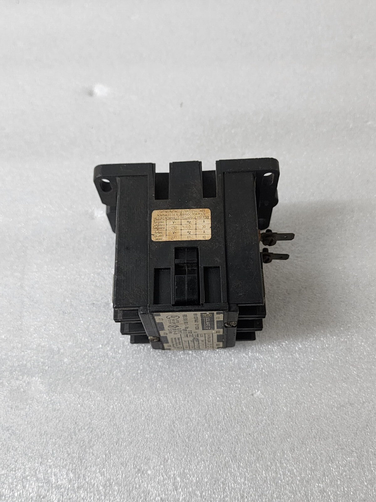 SQUARE D 8910DPA43 3-POLE CONTACTOR 40A COIL VOLTAGE 110-120V