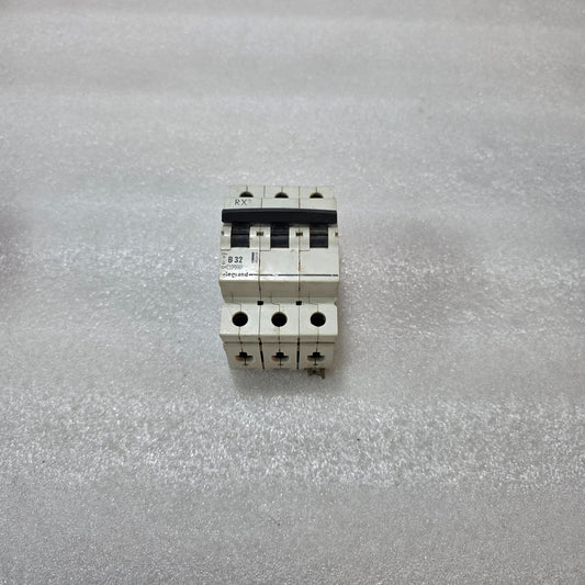LEGRAND RX³ B32 3 POLE MCB 32A 10KA MINIATURE CIRCUIT BREAKER